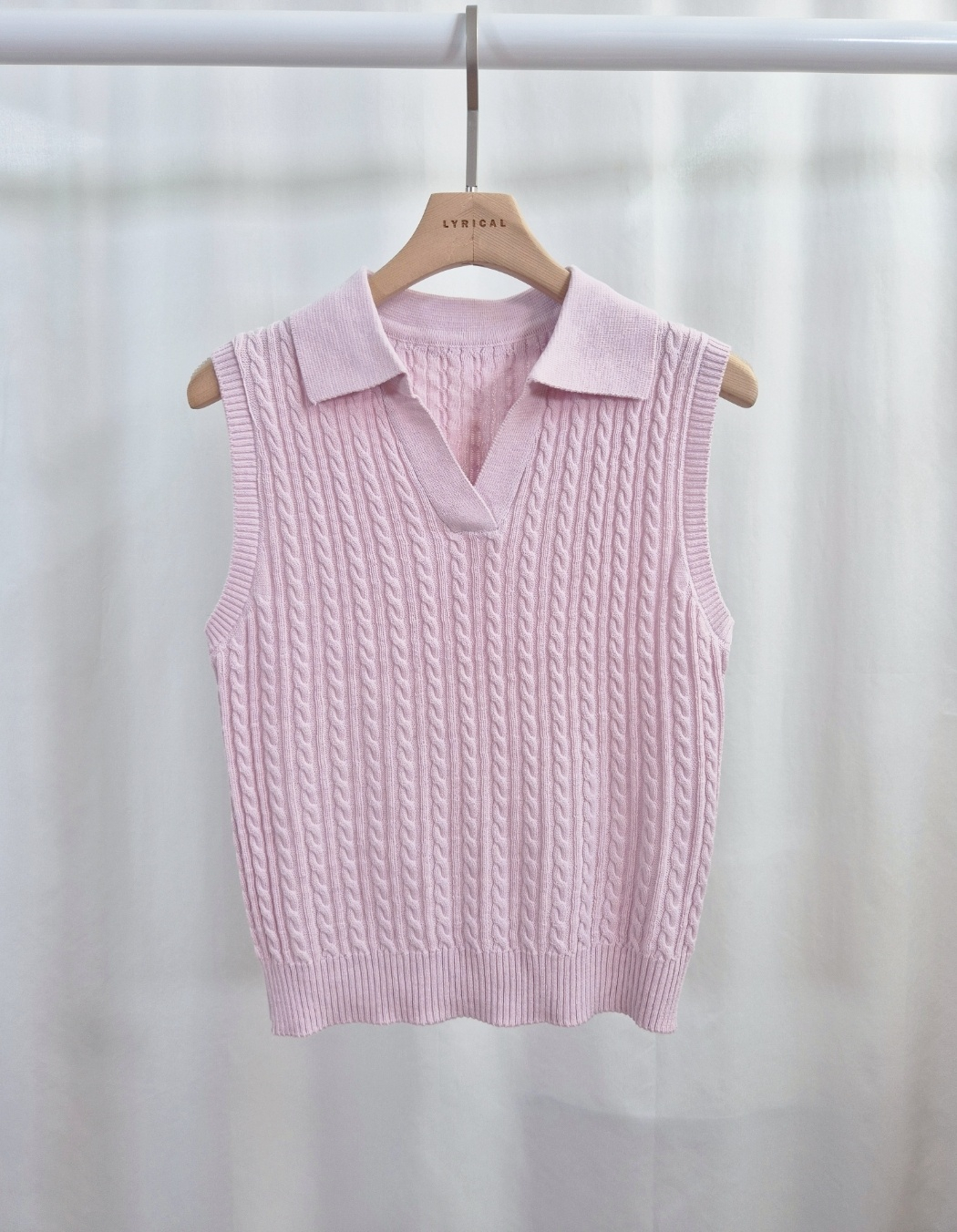 ウール混Vネックオープンカラーベーシックケーブルニットベスト | 詳細画像10