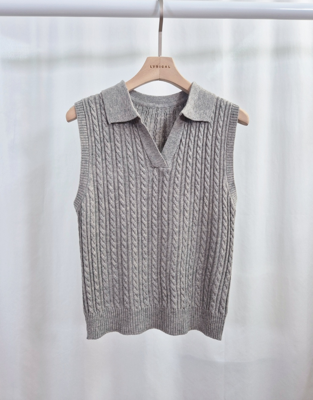 ウール混Vネックオープンカラーベーシックケーブルニットベスト | 詳細画像12