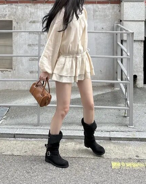 ラウンドネックシャーリングドローストリングラッフルティアードラインパフスリーブ長袖フレアAラインミニ無地ワンピース | 詳細画像7