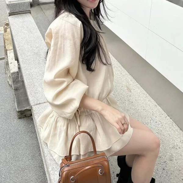 ラウンドネックシャーリングドローストリングラッフルティアードラインパフスリーブ長袖フレアAラインミニ無地ワンピース | 詳細画像10