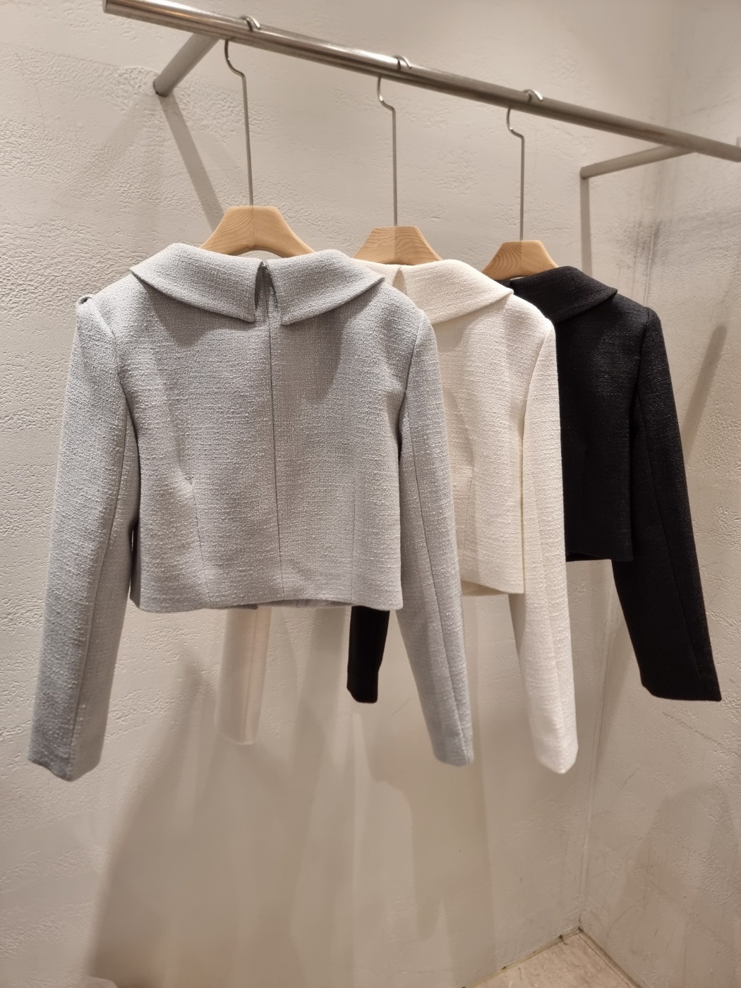 ツイードボタンVネック肩パッドラインパフスリーブクロップド長袖無地ジャケット | 詳細画像20