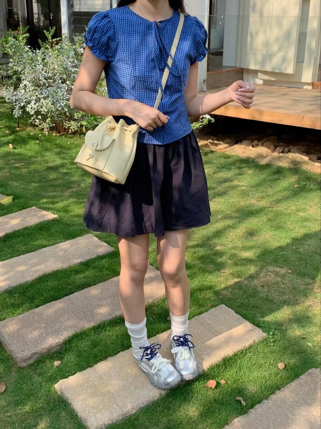 レザー調ボタンポケットドローコードノット無地ショルダーバッグストラップ付 | 詳細画像3