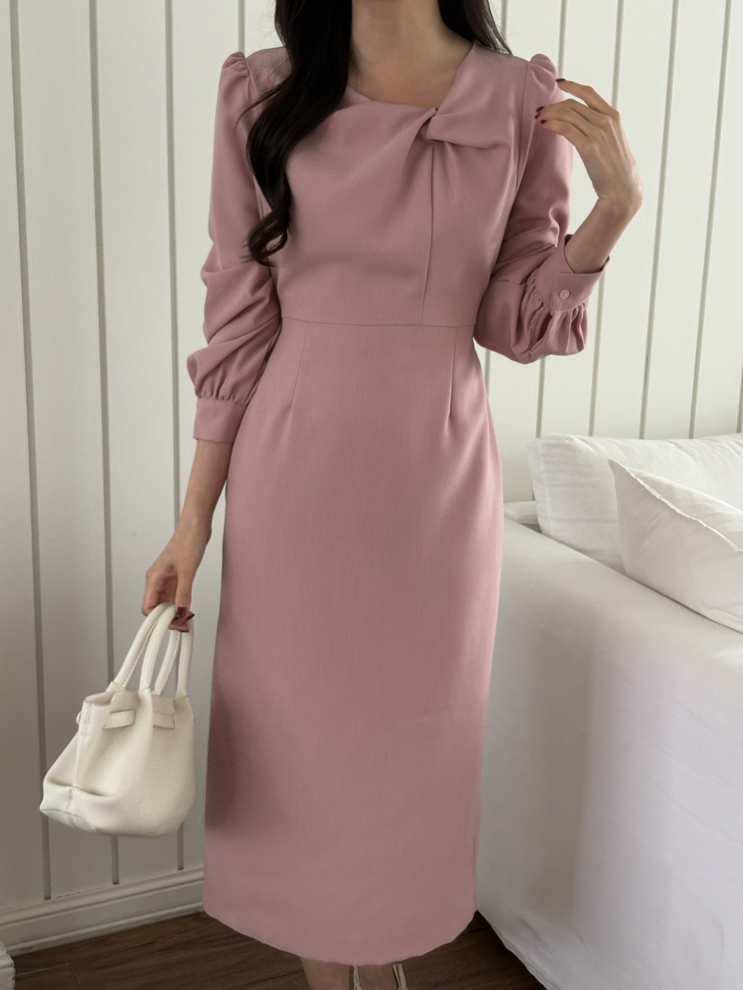 スリットラインパフスリーブツイスト長袖ギャザーボタンスリーブバックストラップHライン(ロング丈)無地ワンピース | 詳細画像3