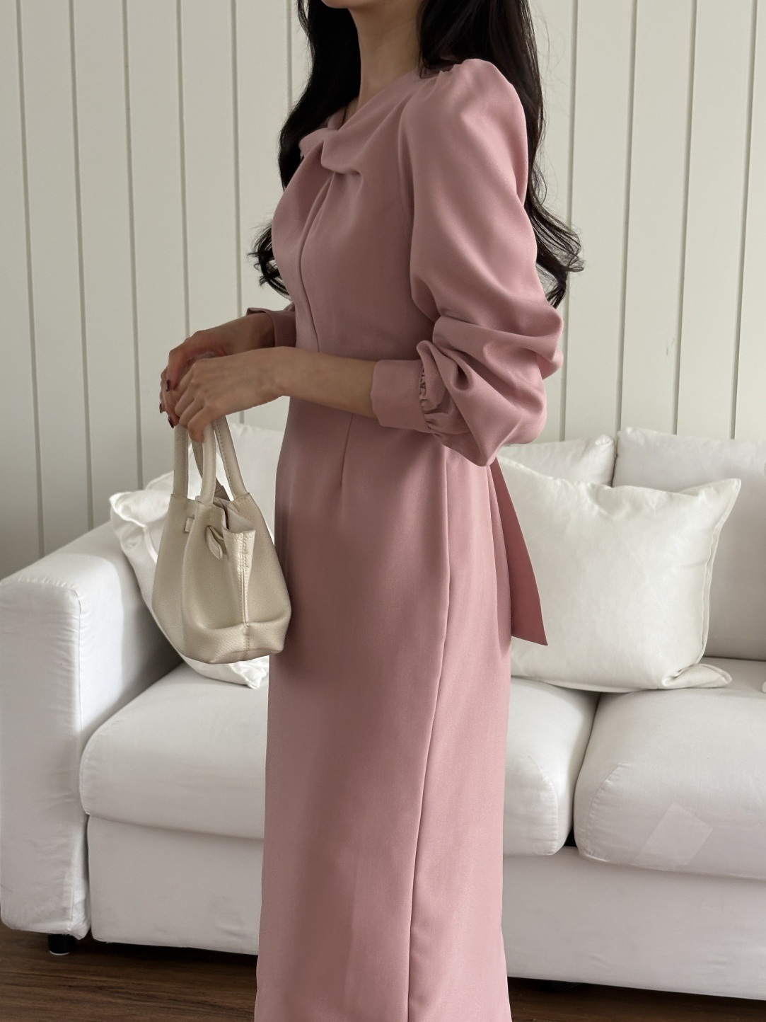 スリットラインパフスリーブツイスト長袖ギャザーボタンスリーブバックストラップHライン(ロング丈)無地ワンピース | 詳細画像7