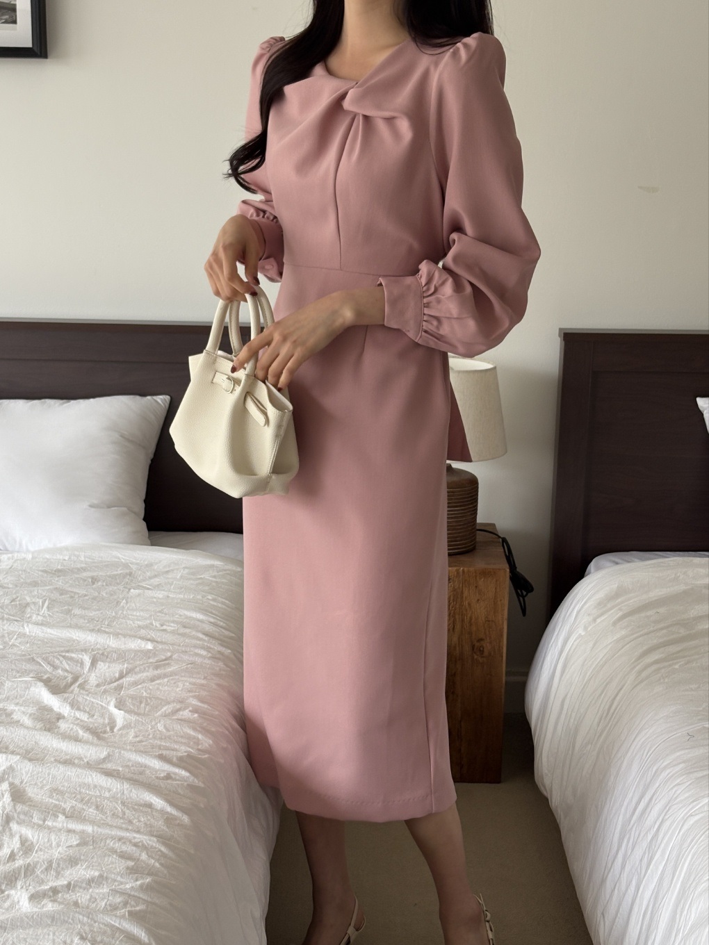 スリットラインパフスリーブツイスト長袖ギャザーボタンスリーブバックストラップHライン(ロング丈)無地ワンピース | 詳細画像13