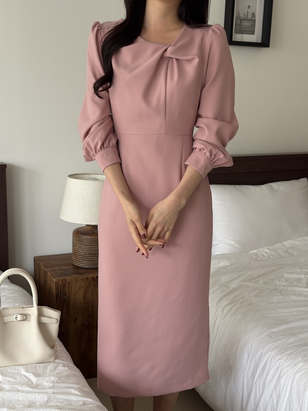 スリットラインパフスリーブツイスト長袖ギャザーボタンスリーブバックストラップHライン(ロング丈)無地ワンピース | 詳細画像15