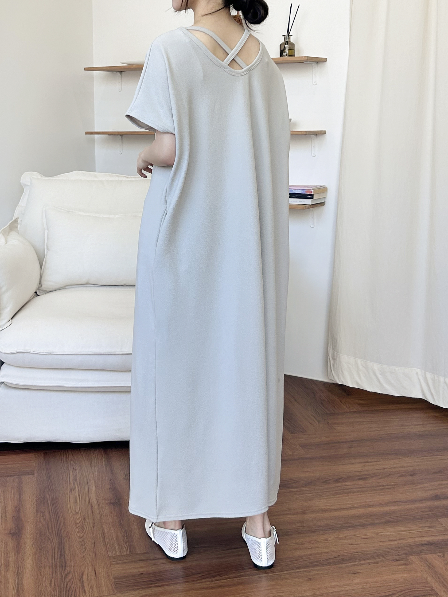 ラウンドネックマキシロング半袖ワンピース | 詳細画像2