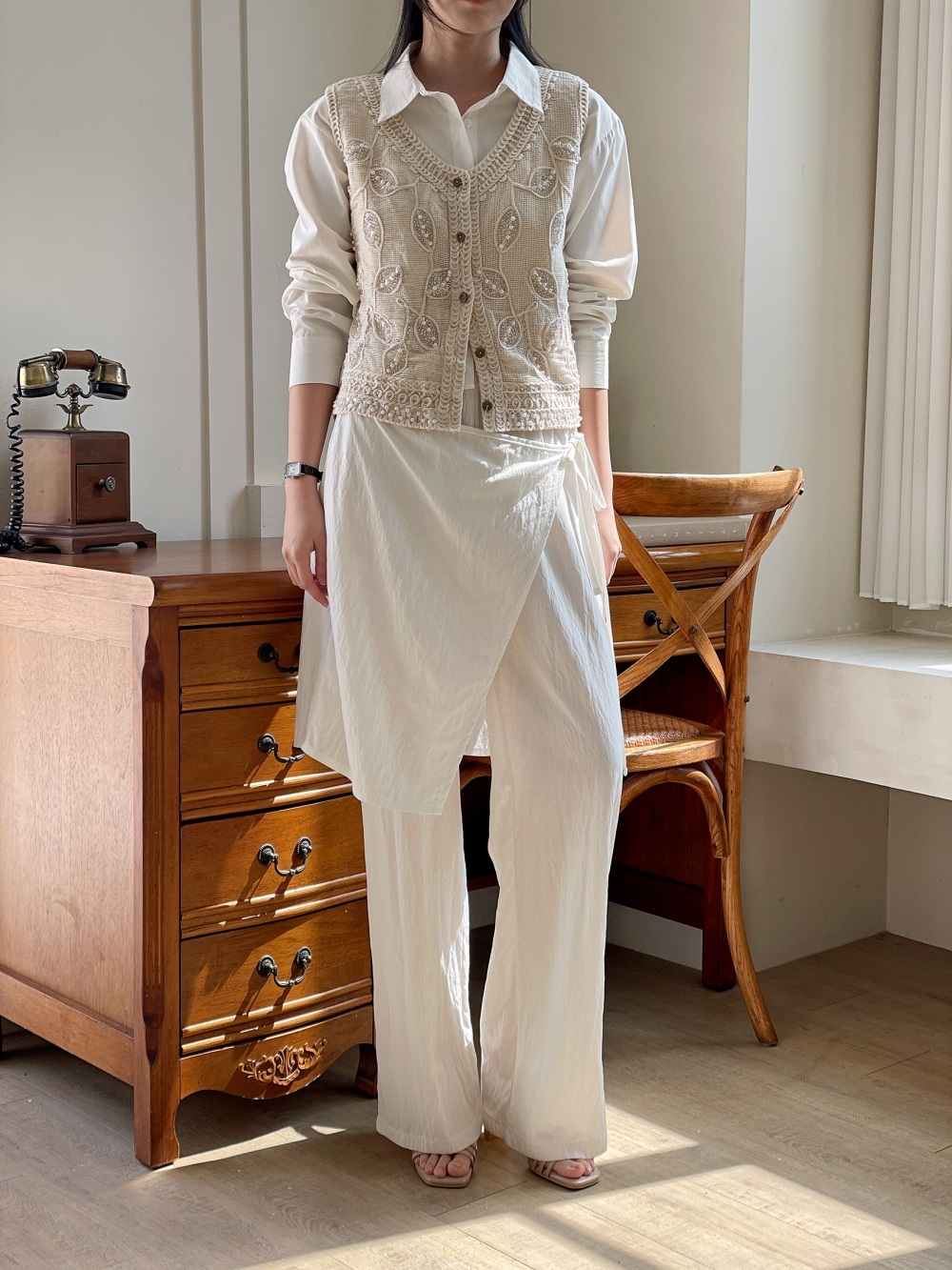 レースエコパールボタンVネックビスチェ | 詳細画像11