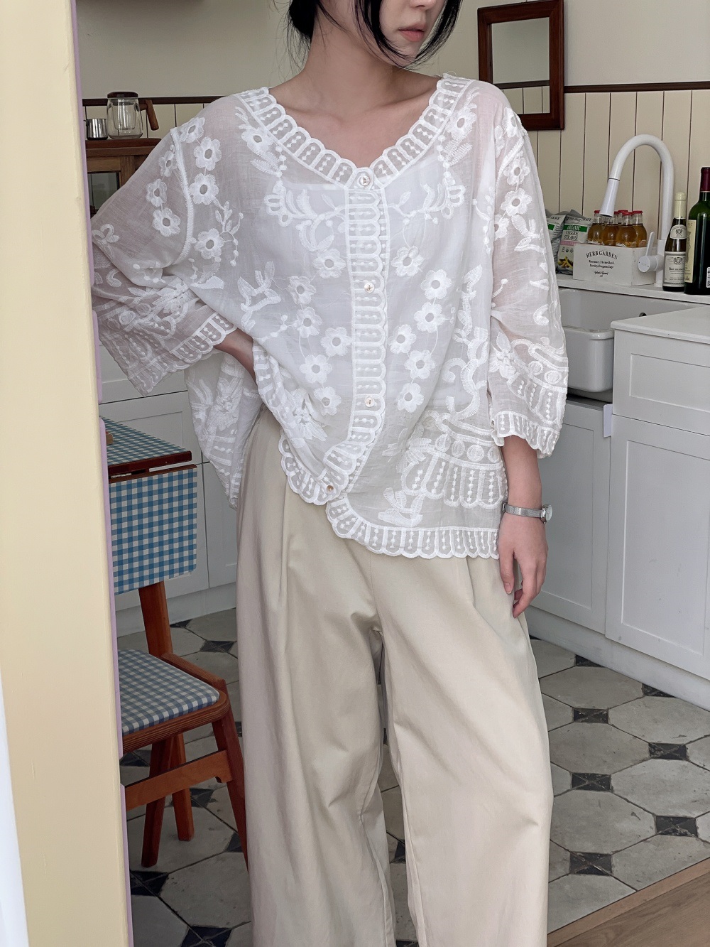 コットン花柄レースボタンVネックメロウ長袖ブラウス | 詳細画像9