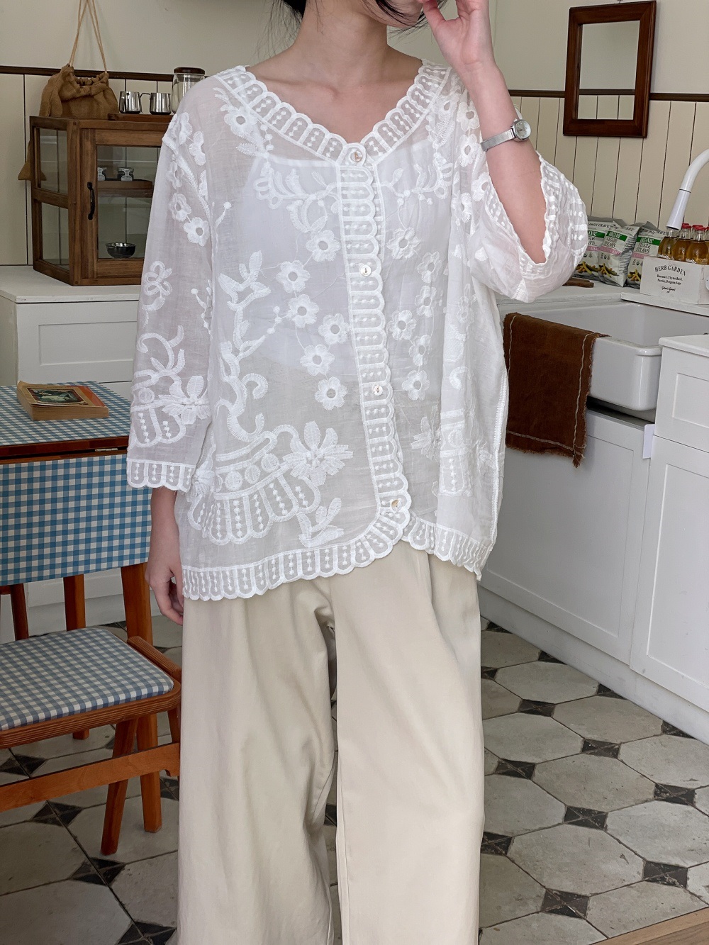 コットン花柄レースボタンVネックメロウ長袖ブラウス | 詳細画像11