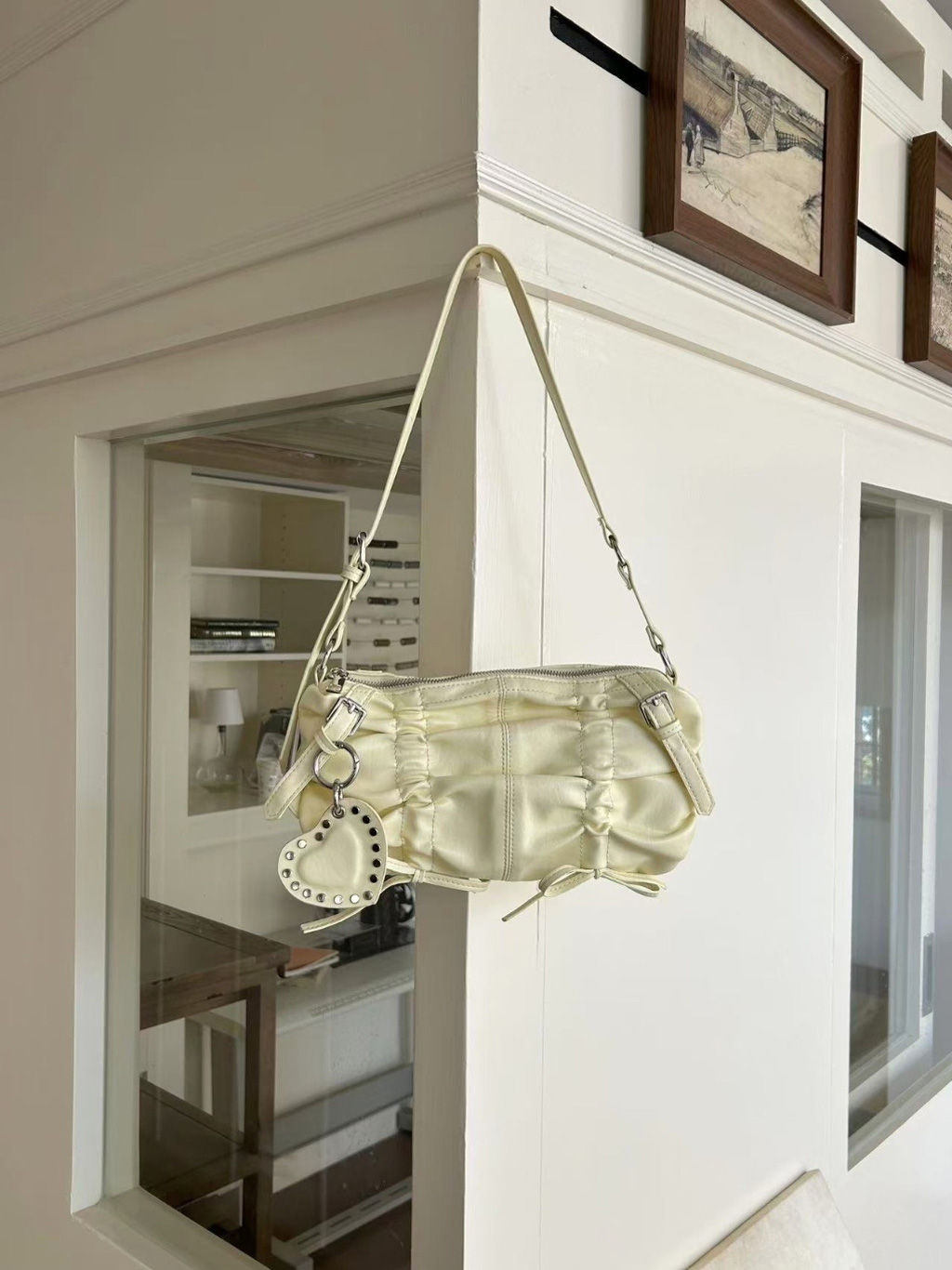 レザー調ギャザーショルダーバッグ | 詳細画像13