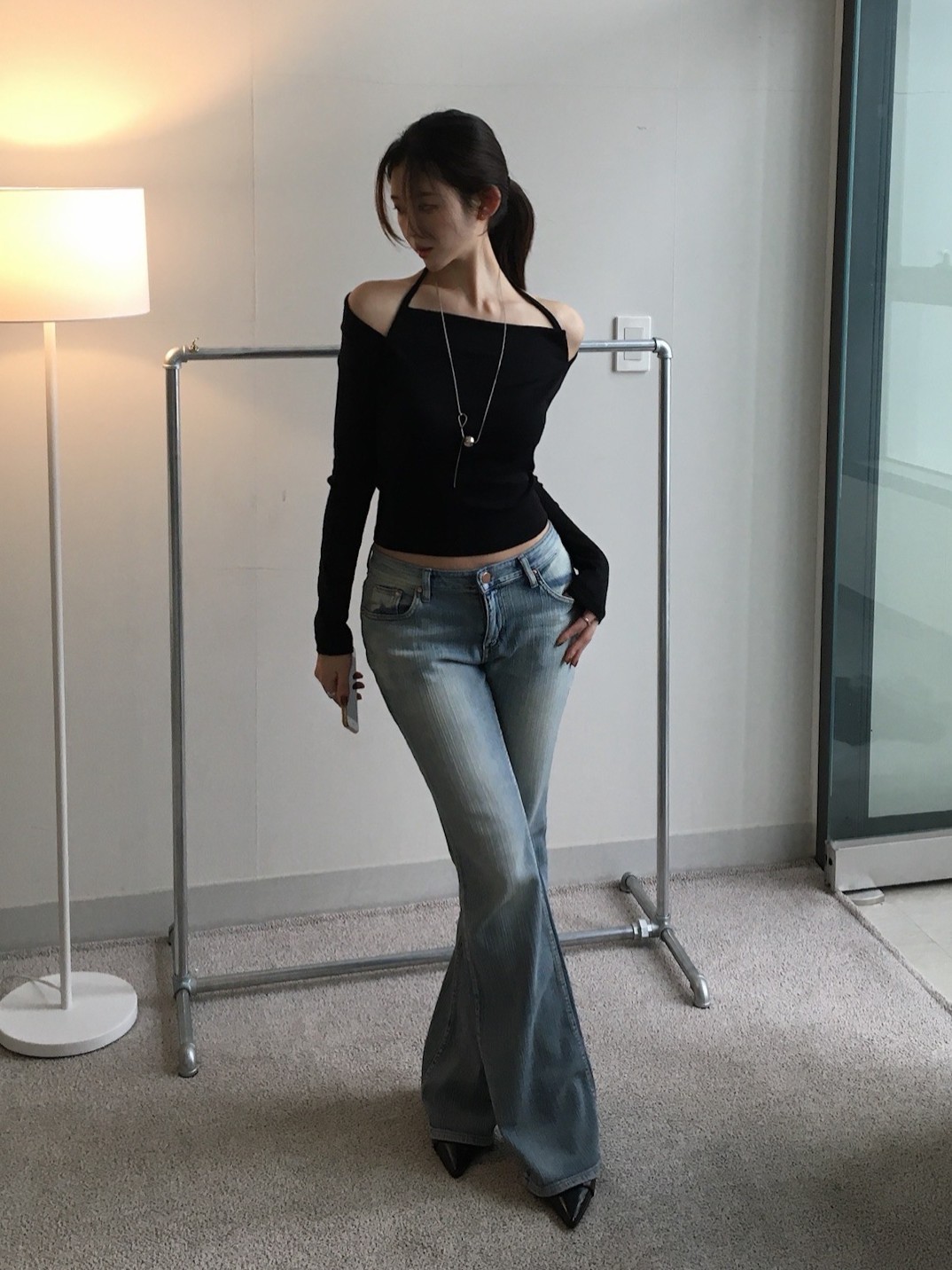 ローライズスリムブーツカットデニムパンツ | レディースファッション