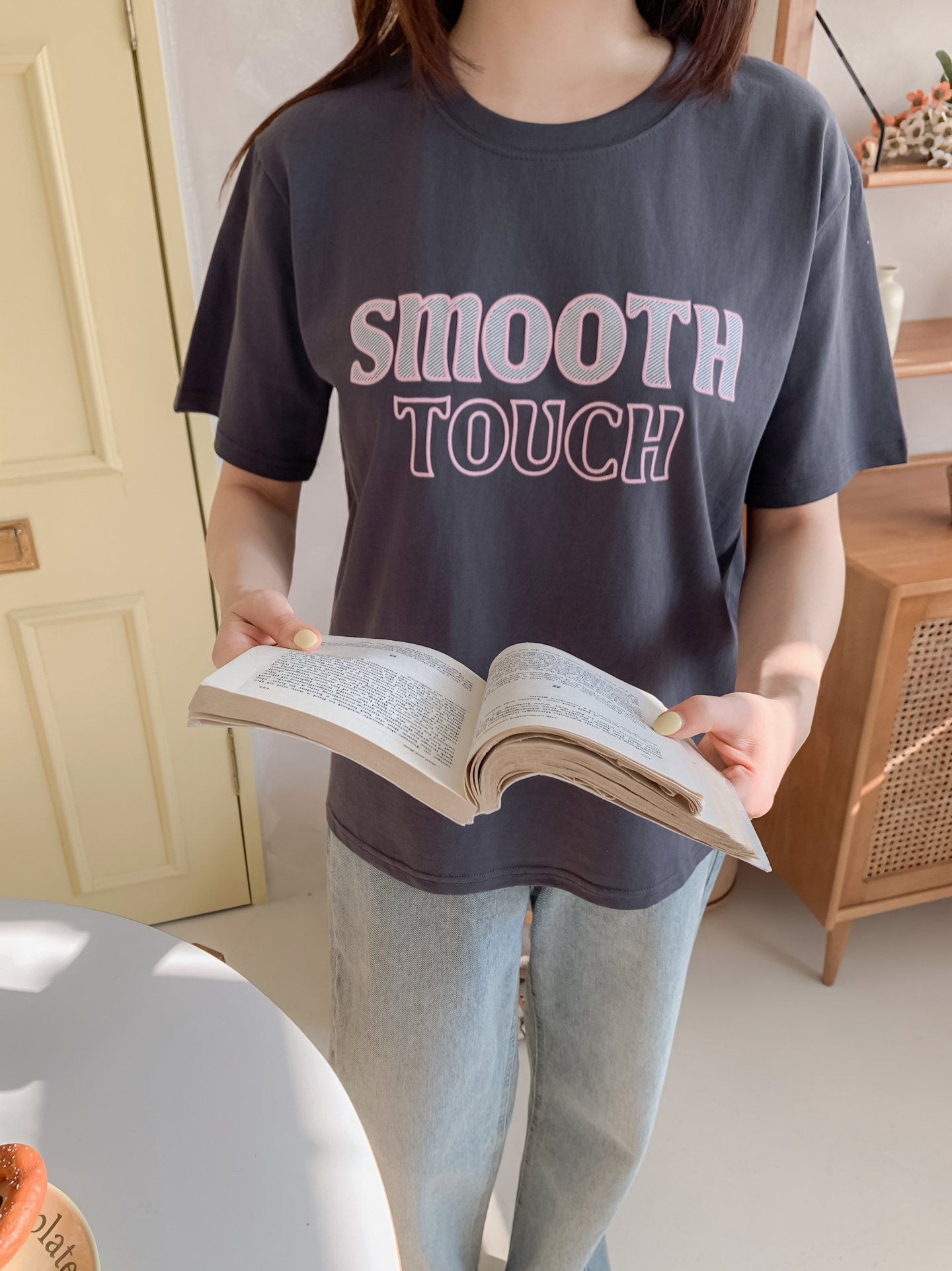 コットンラウンドネック半袖レタリング刺繍Tシャツ | 詳細画像5