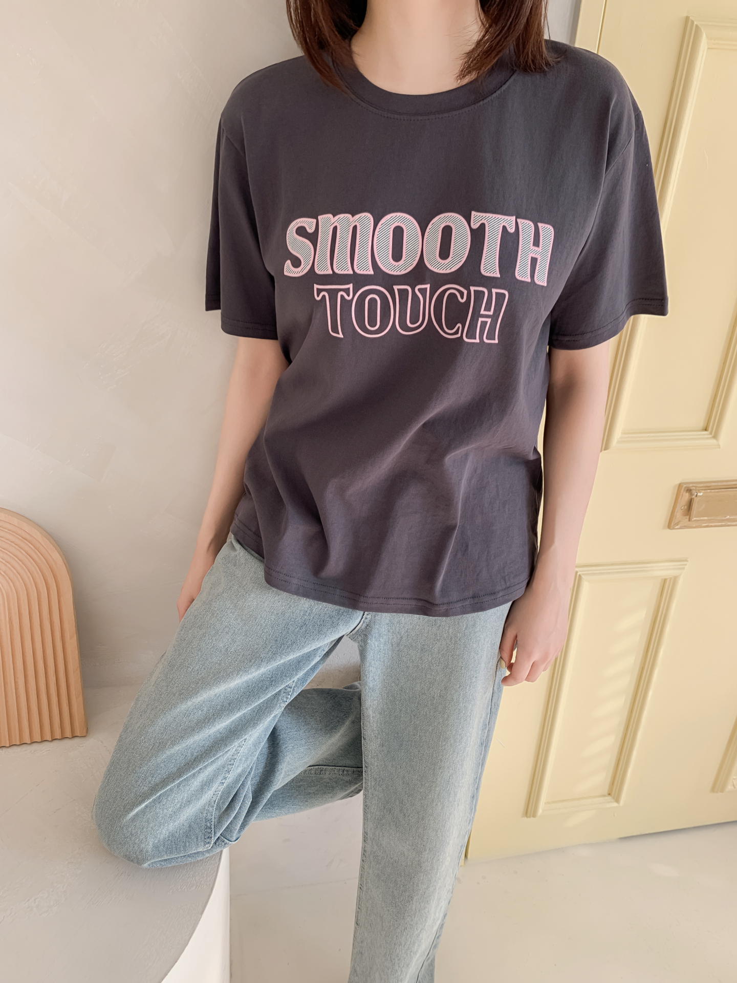 コットンラウンドネック半袖レタリング刺繍Tシャツ | 詳細画像8