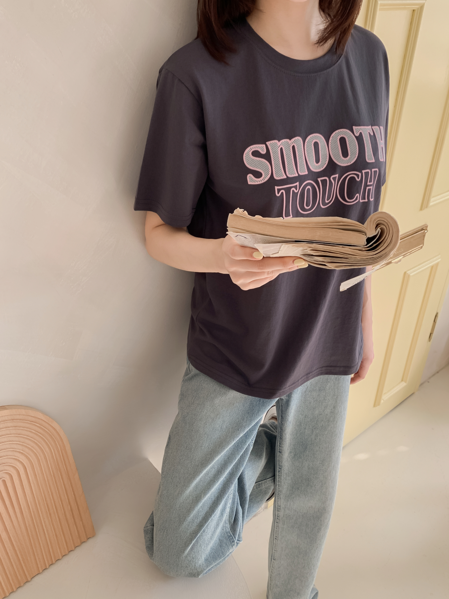 コットンラウンドネック半袖レタリング刺繍Tシャツ | 詳細画像10