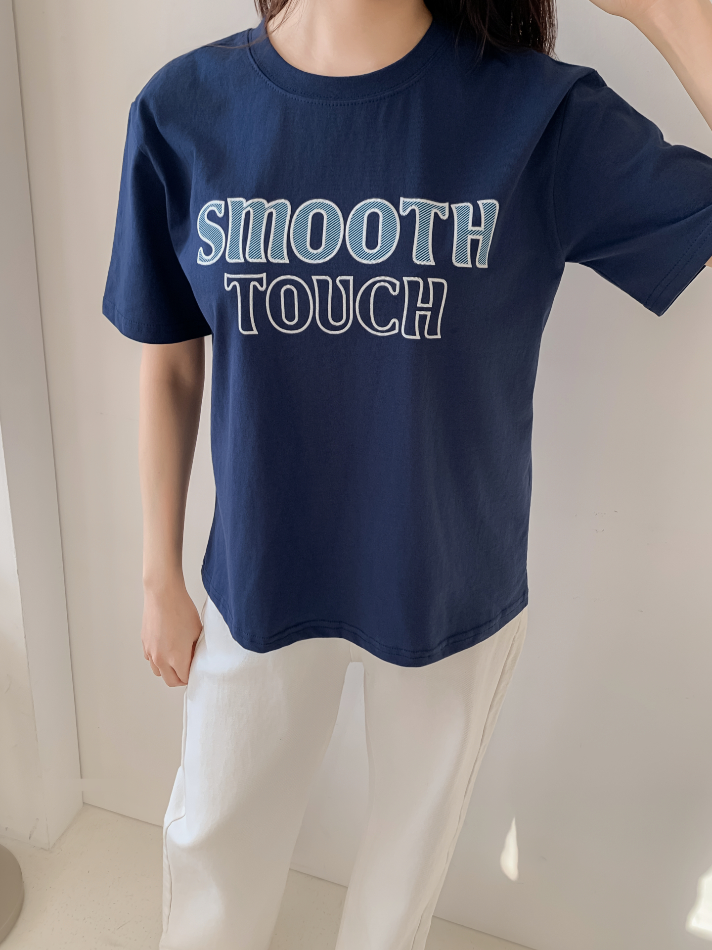 コットンラウンドネック半袖レタリング刺繍Tシャツ | 詳細画像20