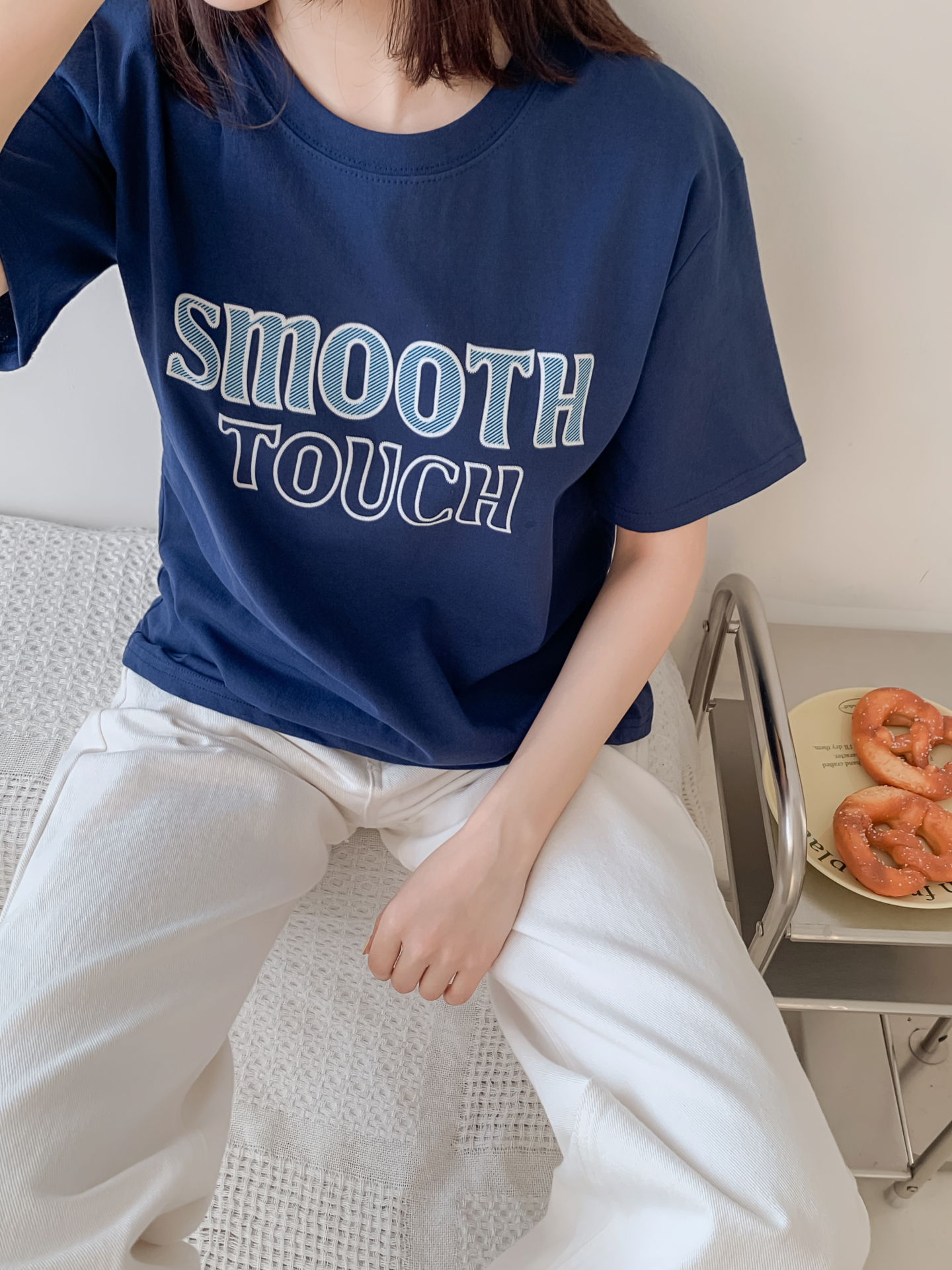 コットンラウンドネック半袖レタリング刺繍Tシャツ | 詳細画像23