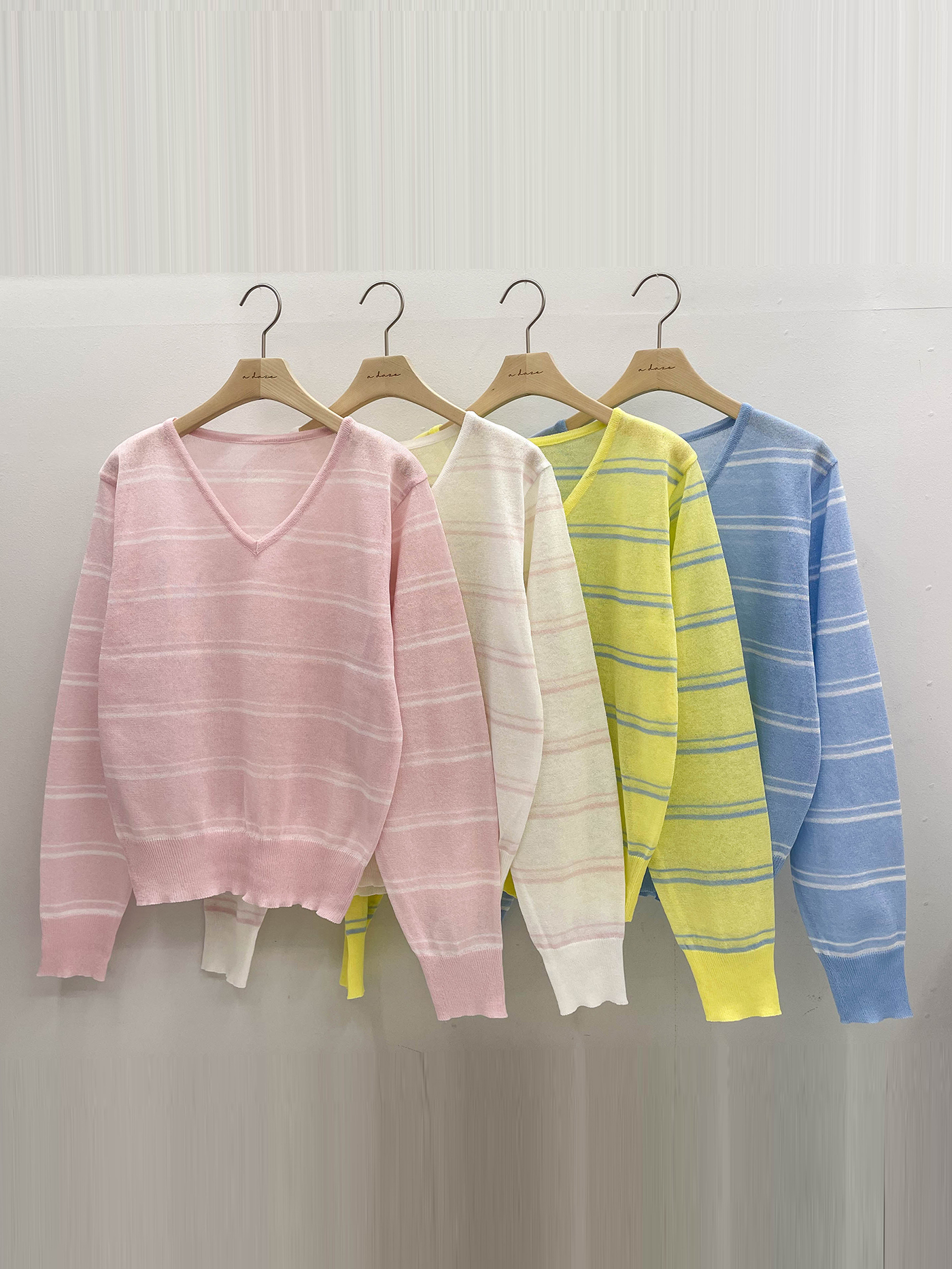 Vネックベーシック長袖ボーダー配色ニット | 詳細画像17