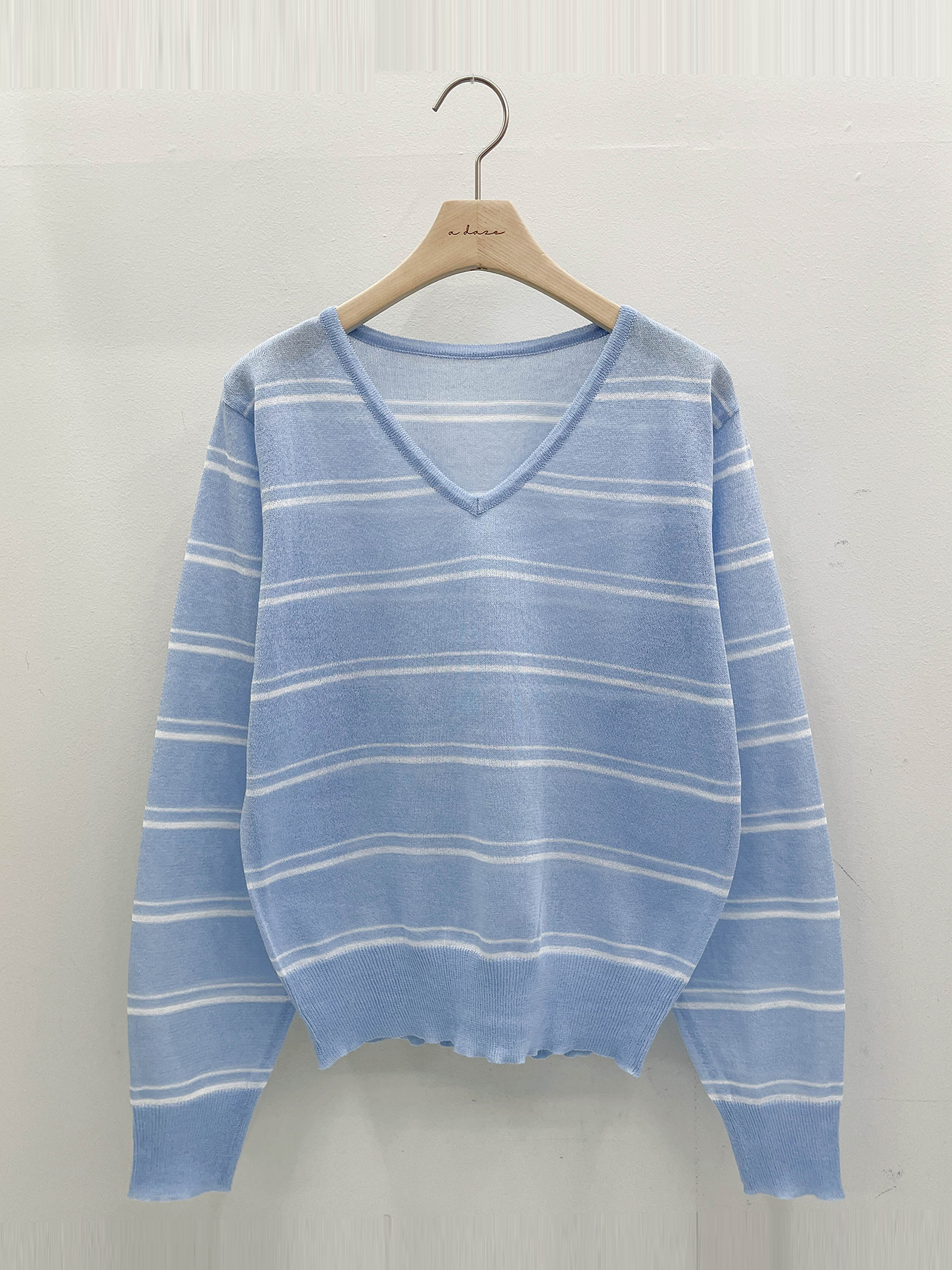 Vネックベーシック長袖ボーダー配色ニット | 詳細画像16