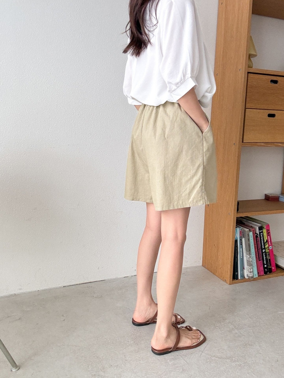 コットンポケットウエストゴムオーバーサイズミニ無地ショートパンツ | 詳細画像16