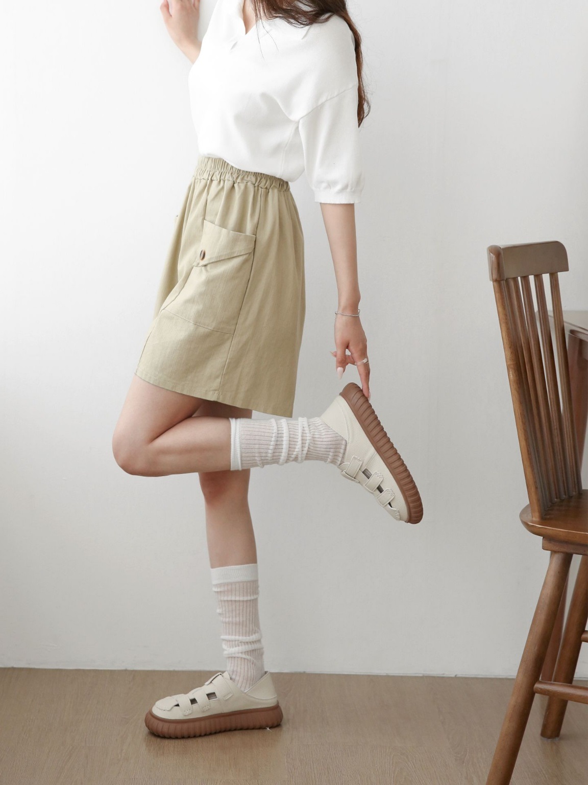 ポケットウエストゴムフェイクボタンハーフ無地ハーフパンツ | 詳細画像3