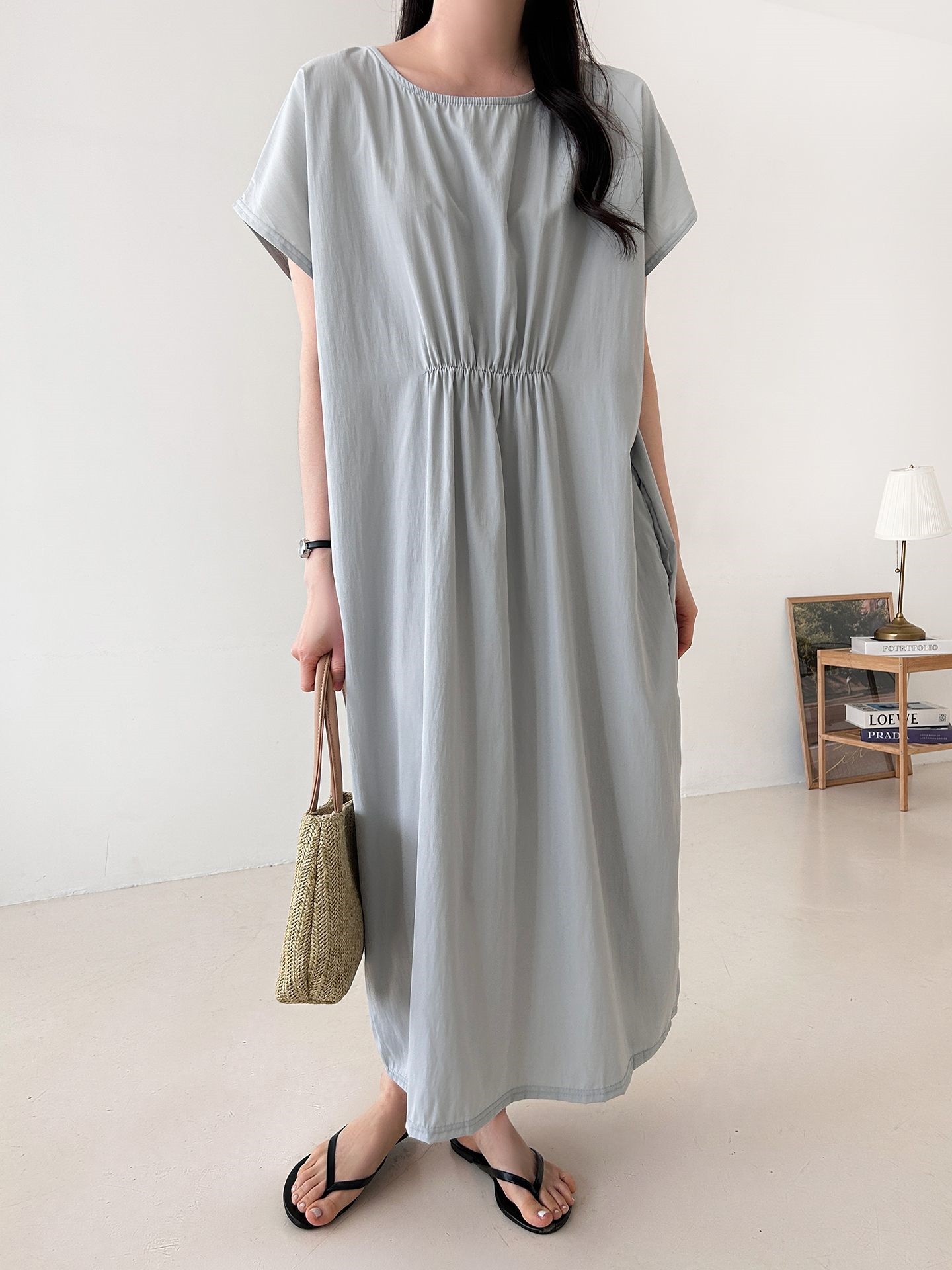 ラウンドネックシャーリングフレンチスリーブオーバーサイズマキシルーズ半袖Hライン(ロング丈)無地ワンピース | 詳細画像13