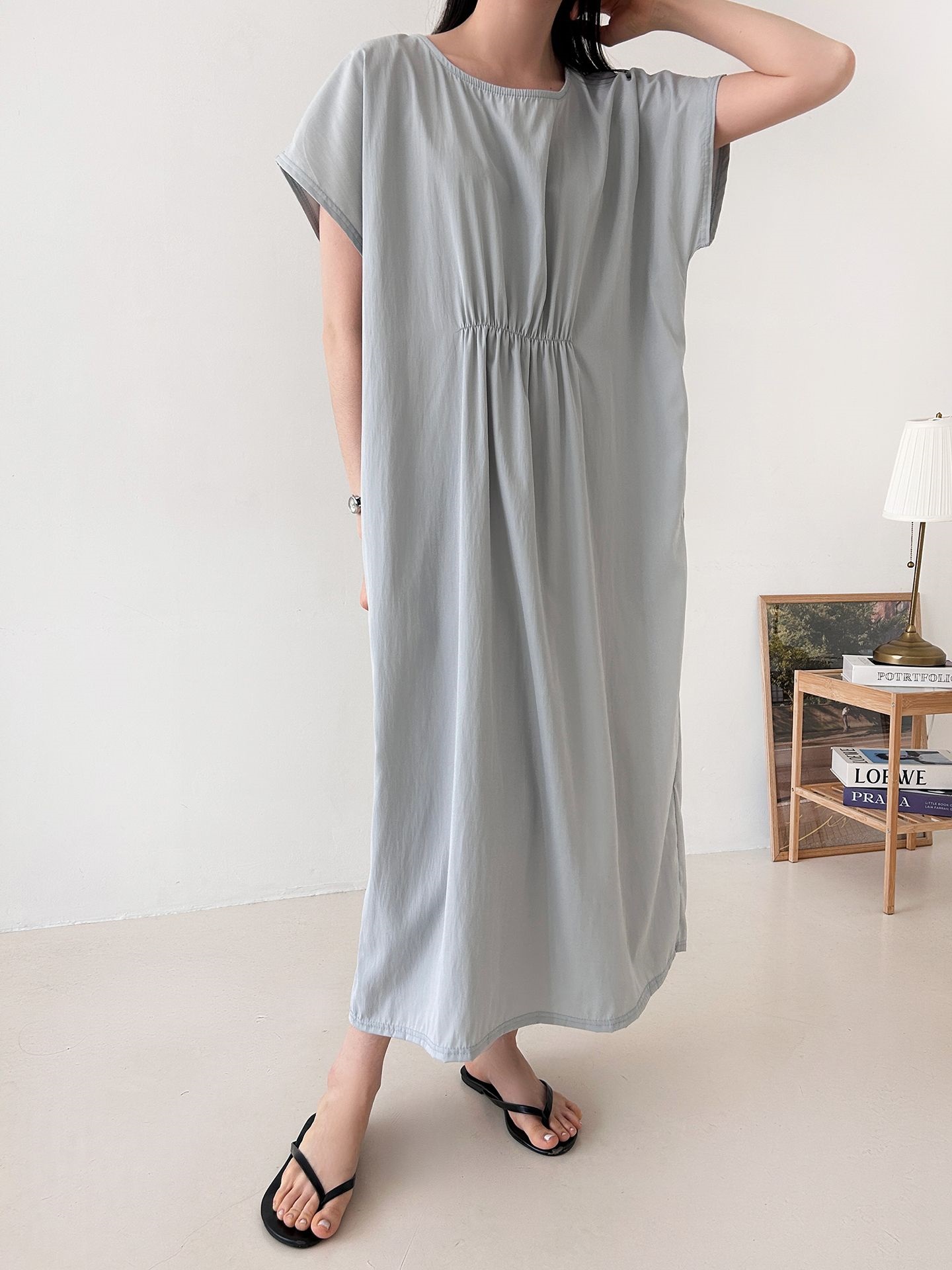 ラウンドネックシャーリングフレンチスリーブオーバーサイズマキシルーズ半袖Hライン(ロング丈)無地ワンピース | 詳細画像5