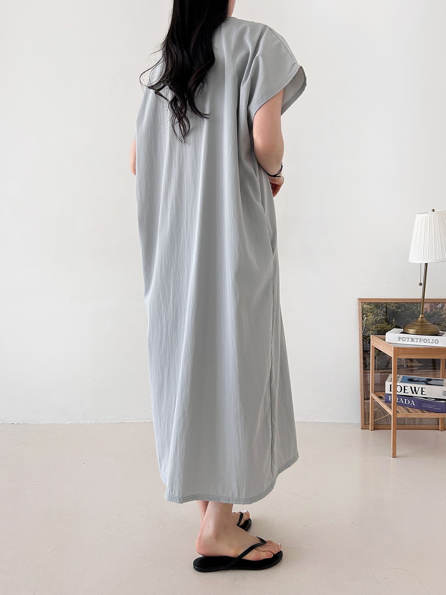 ラウンドネックシャーリングフレンチスリーブオーバーサイズマキシルーズ半袖Hライン(ロング丈)無地ワンピース | 詳細画像8