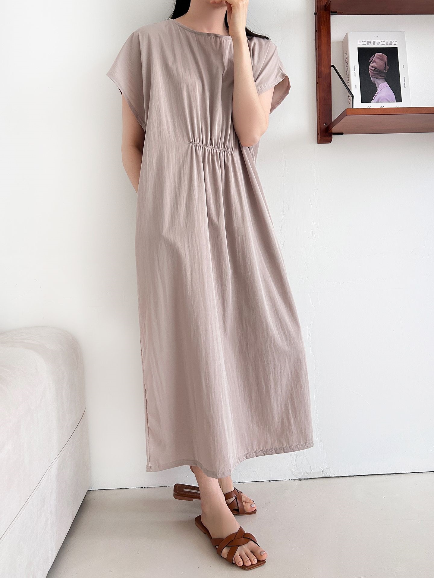 ラウンドネックシャーリングフレンチスリーブオーバーサイズマキシルーズ半袖Hライン(ロング丈)無地ワンピース | 詳細画像28