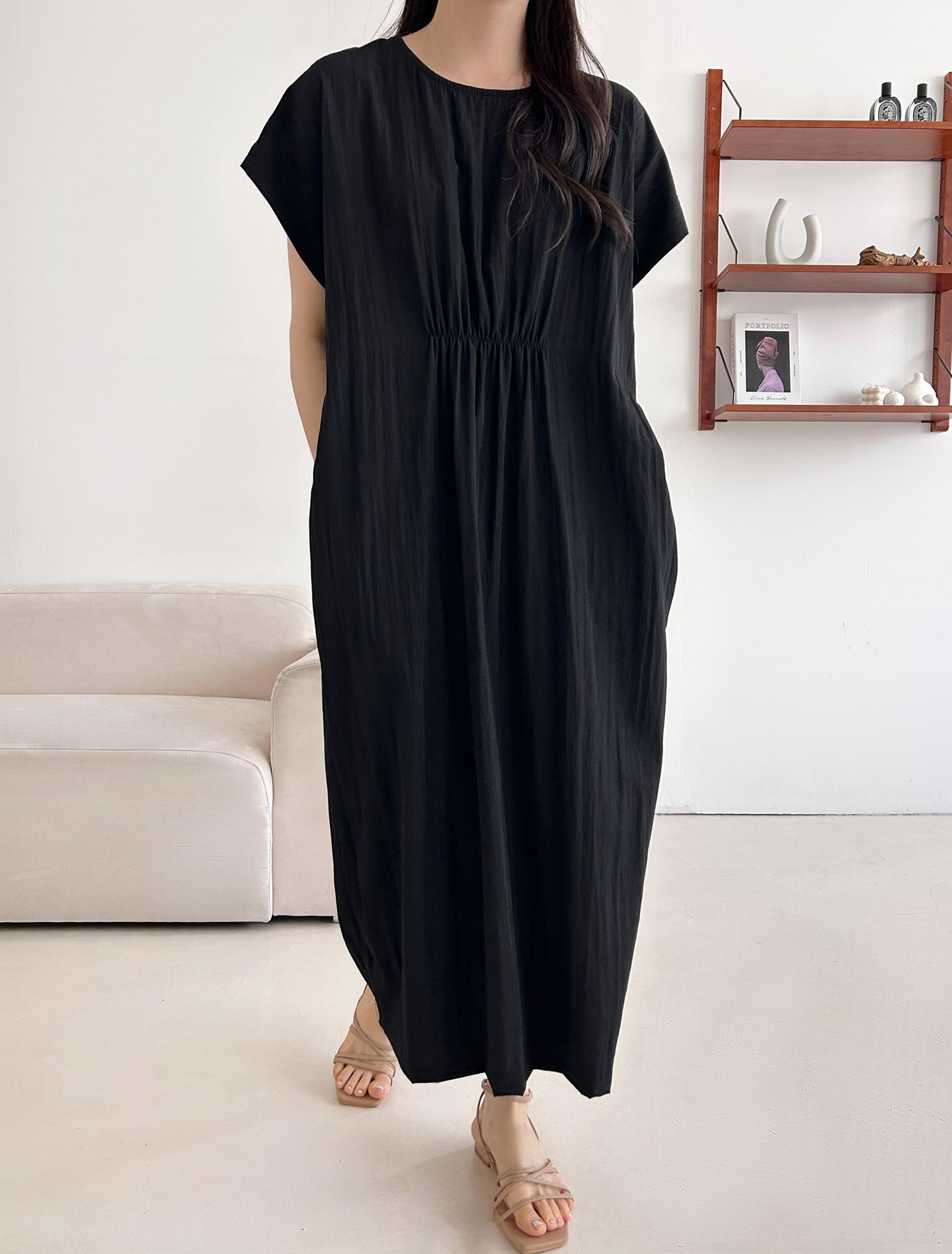 ラウンドネックシャーリングフレンチスリーブオーバーサイズマキシルーズ半袖Hライン(ロング丈)無地ワンピース | 詳細画像17