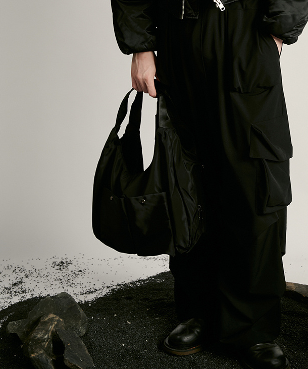 ナイロンジップアップポケットDリング無地ショルダーバッグ | 詳細画像5