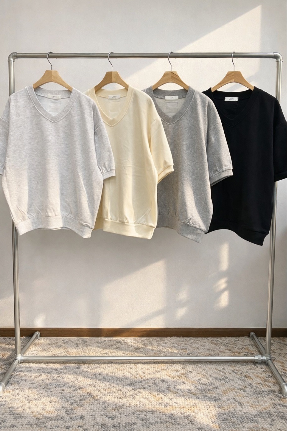 Vネック半袖ラベルドロップショルダー無地スウェット | 詳細画像13