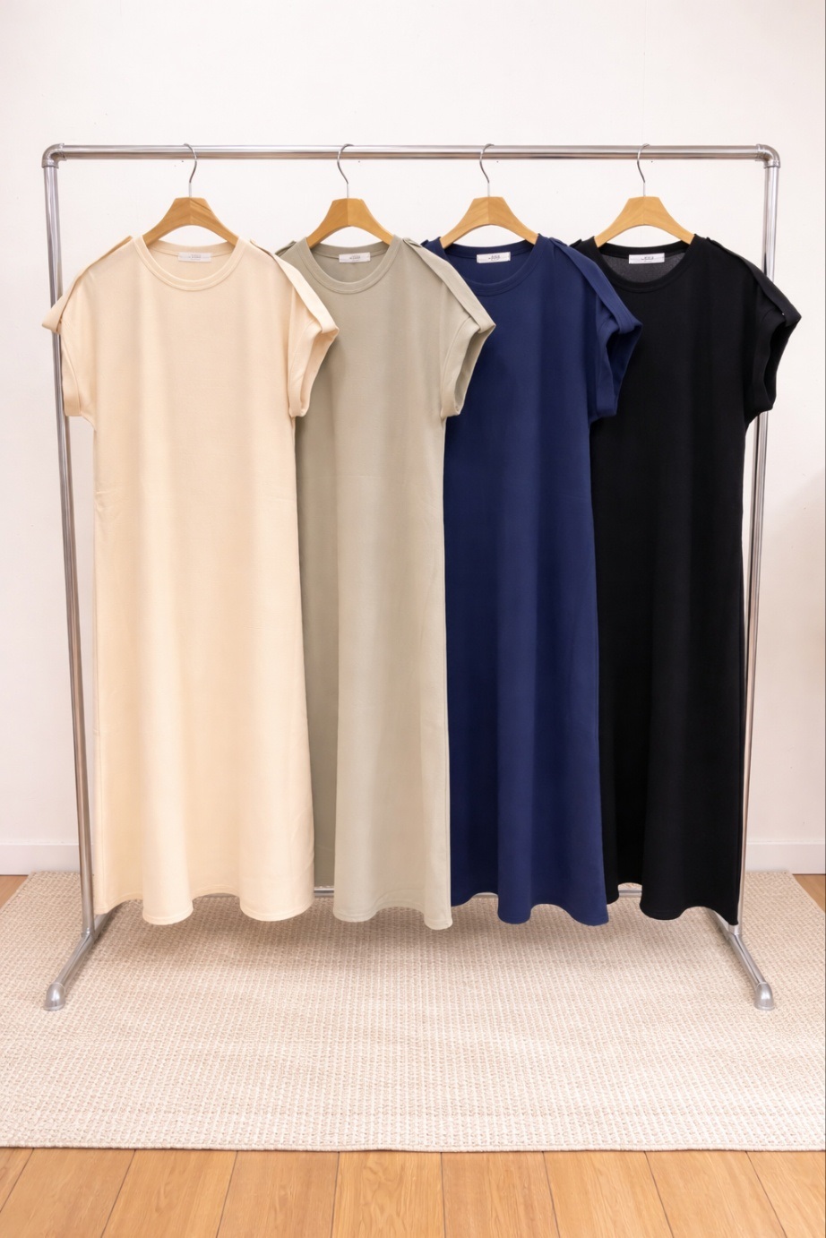 ラウンドネックマキシロングルーズ半袖フレアボタンスリーブ無地ワンピース | 詳細画像13