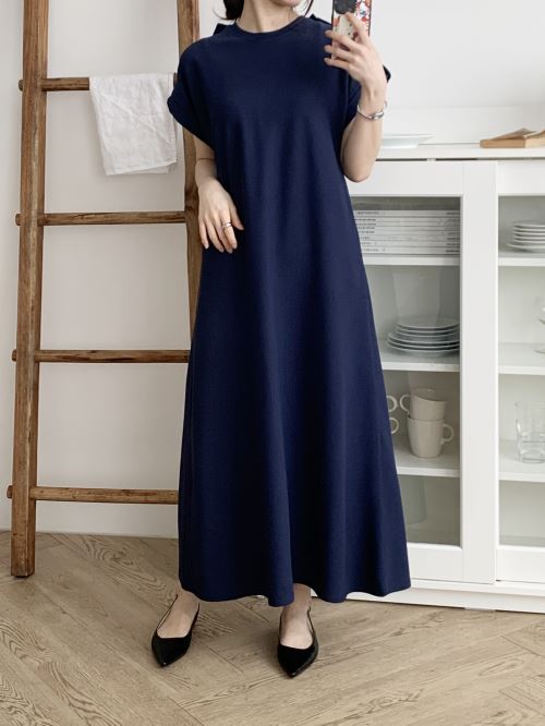 ラウンドネックマキシロングルーズ半袖フレアボタンスリーブ無地ワンピース | 詳細画像2