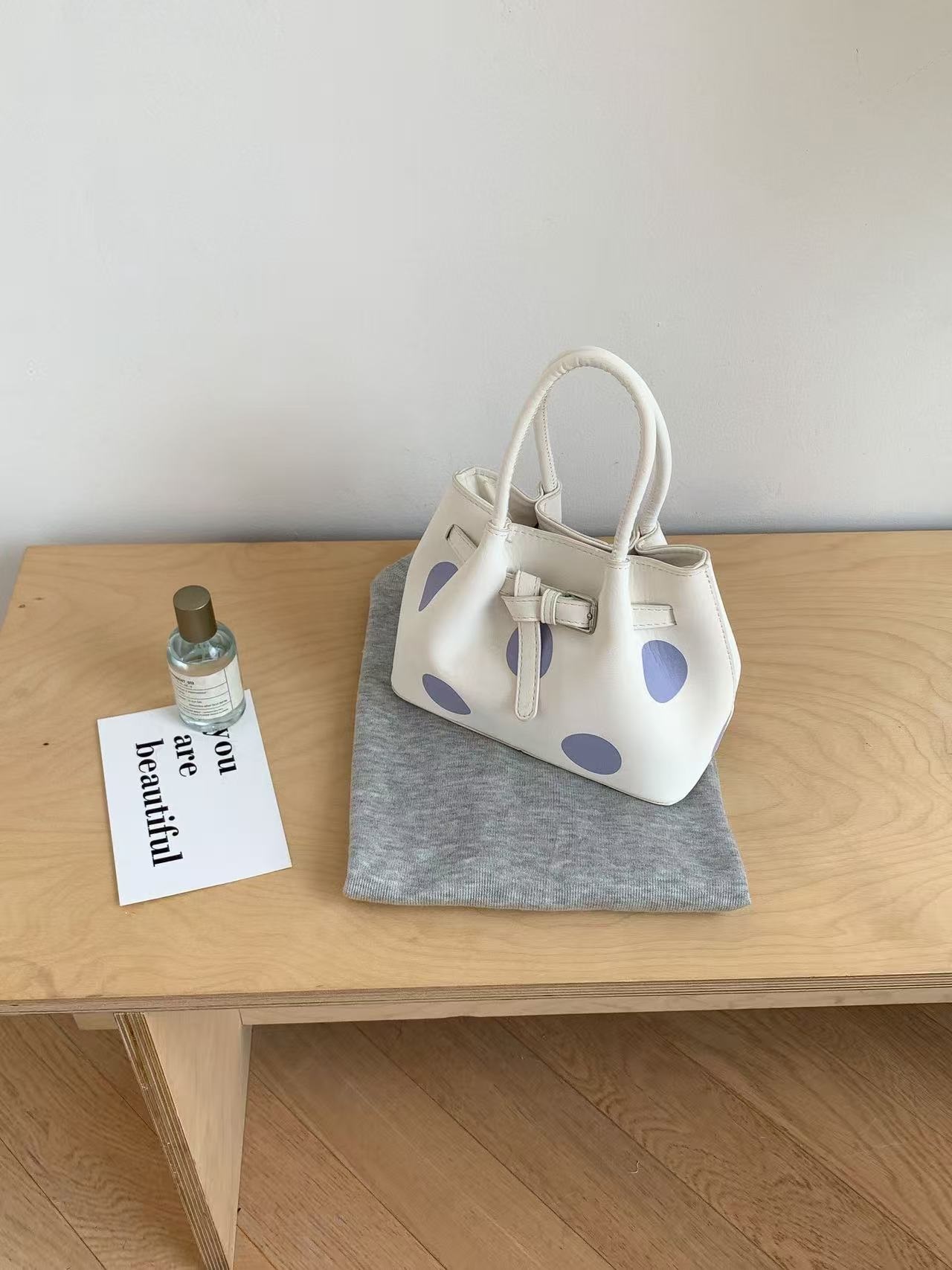 レザー調ツイストミニドットショルダーバッグ | 詳細画像8