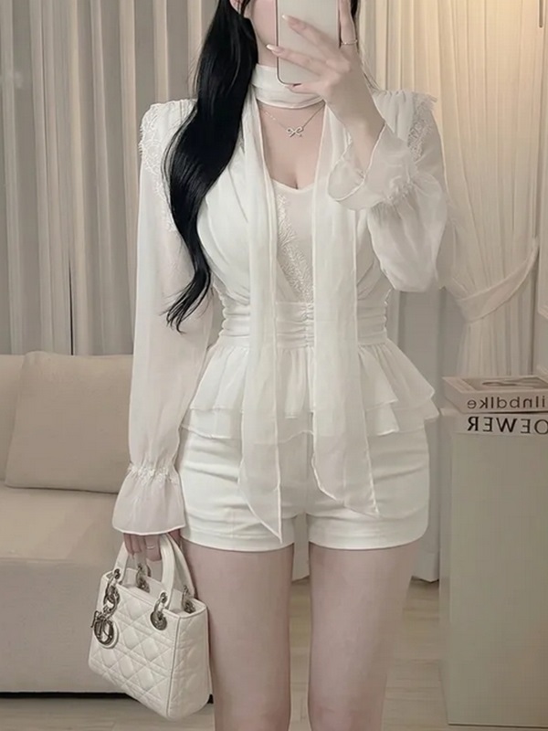 レースボウタイVネックフリルバックゴム長袖フェイクボタンブラウス | 詳細画像2