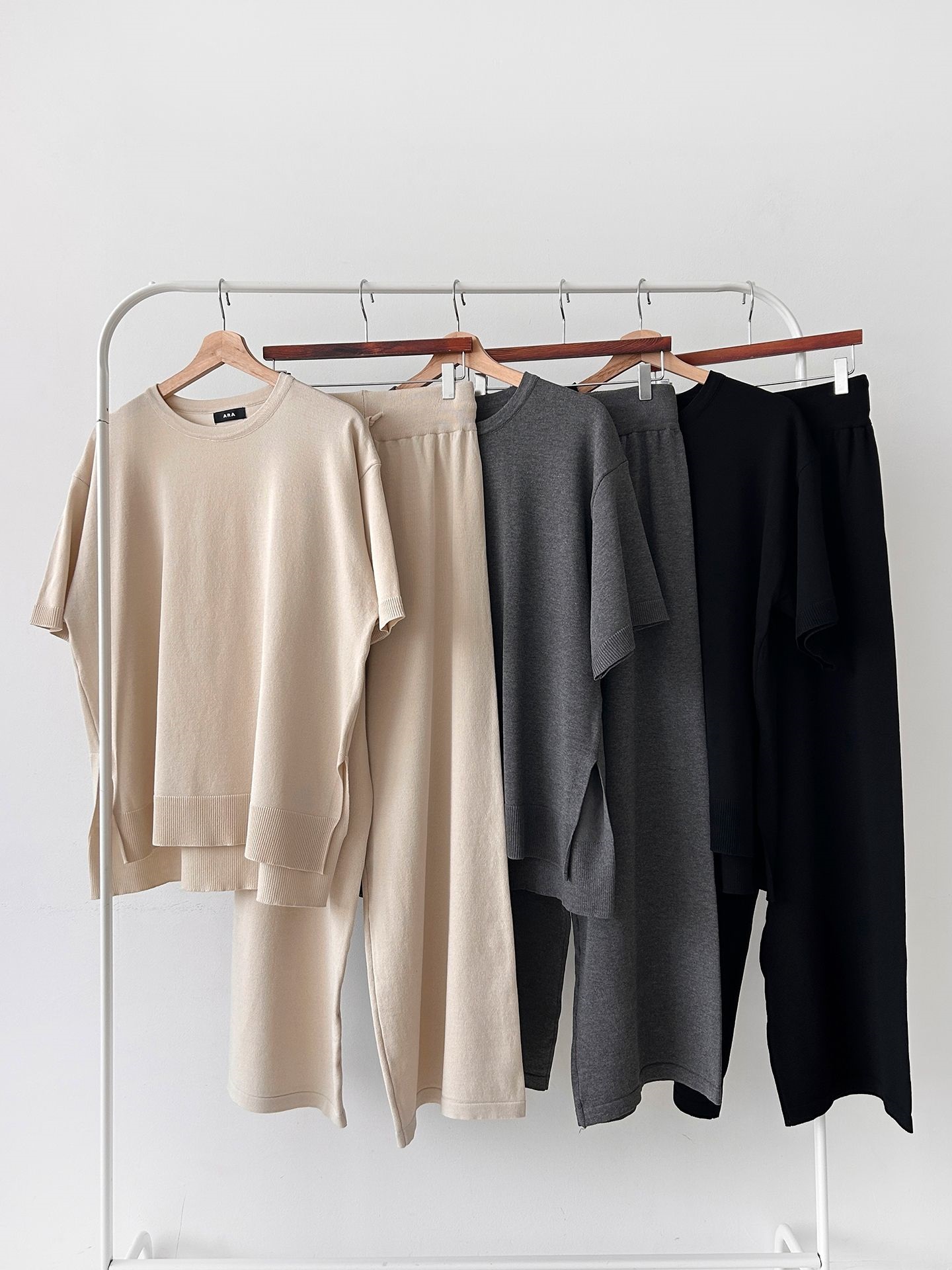 ニットラウンドネックドローストリングスリットウエストゴム半袖セットアップ | 詳細画像2