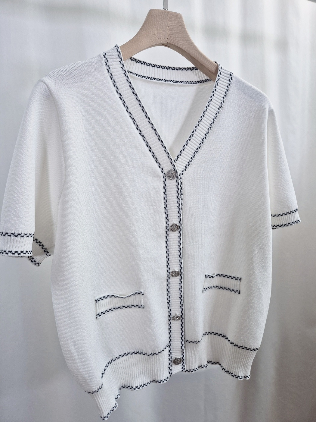 Vネックラインステッチ半袖フェイクポケットカーディガン | 詳細画像13