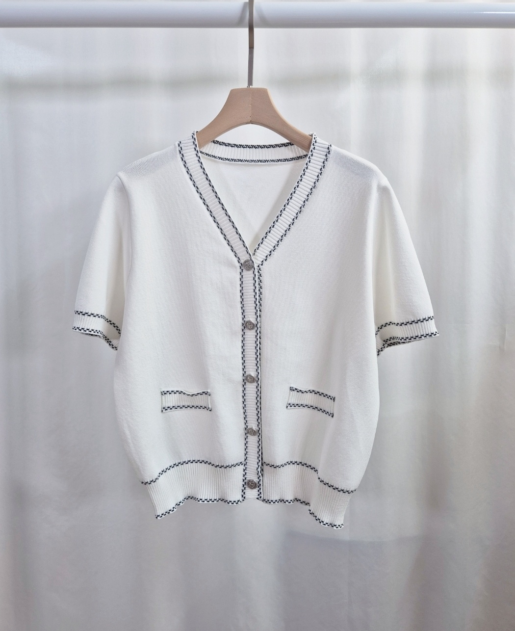 Vネックラインステッチ半袖フェイクポケットカーディガン | 詳細画像12