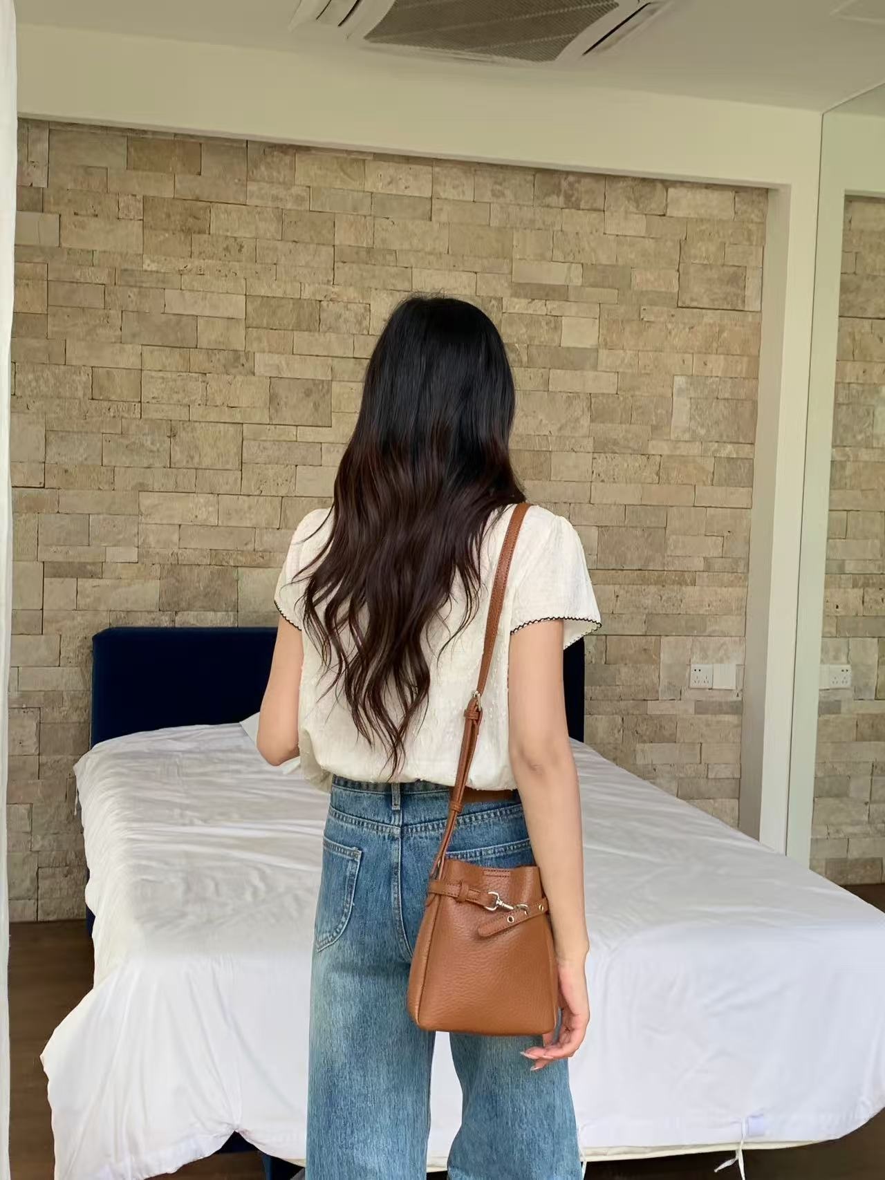 レザー調ベルトアイレットマグネットボタン無地ショルダーバッグ | 詳細画像5