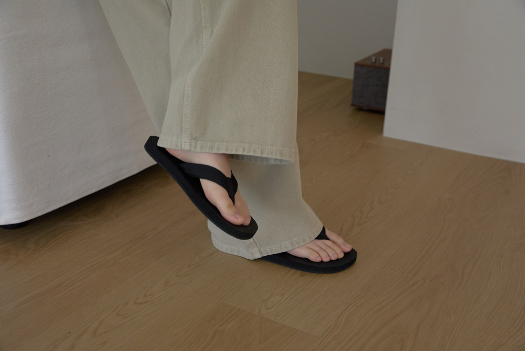 レザー調ストラップ無地トングサンダル春夏秋 | 詳細画像3