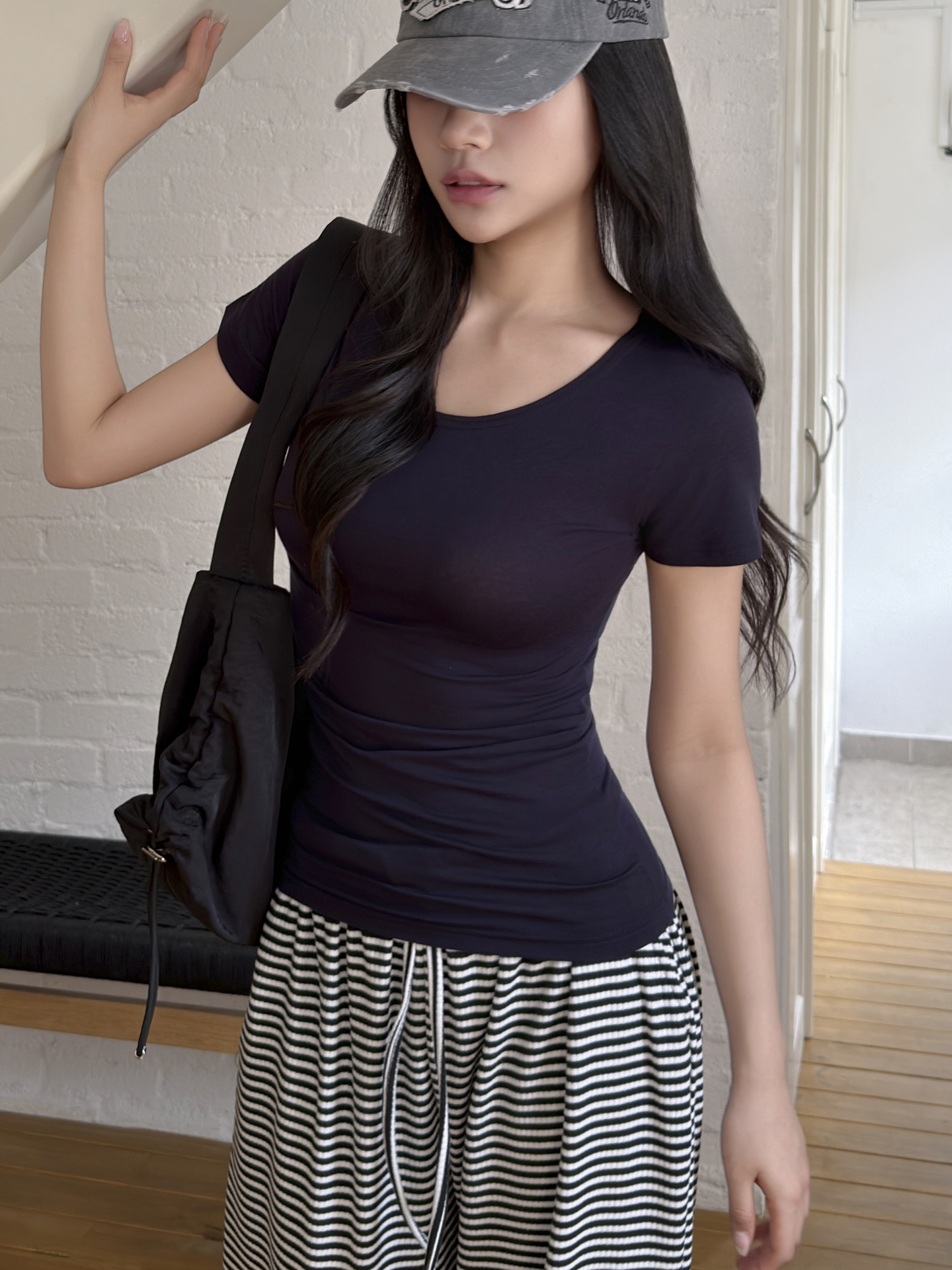 ラウンドネックスリム半袖無地Tシャツ | 詳細画像2