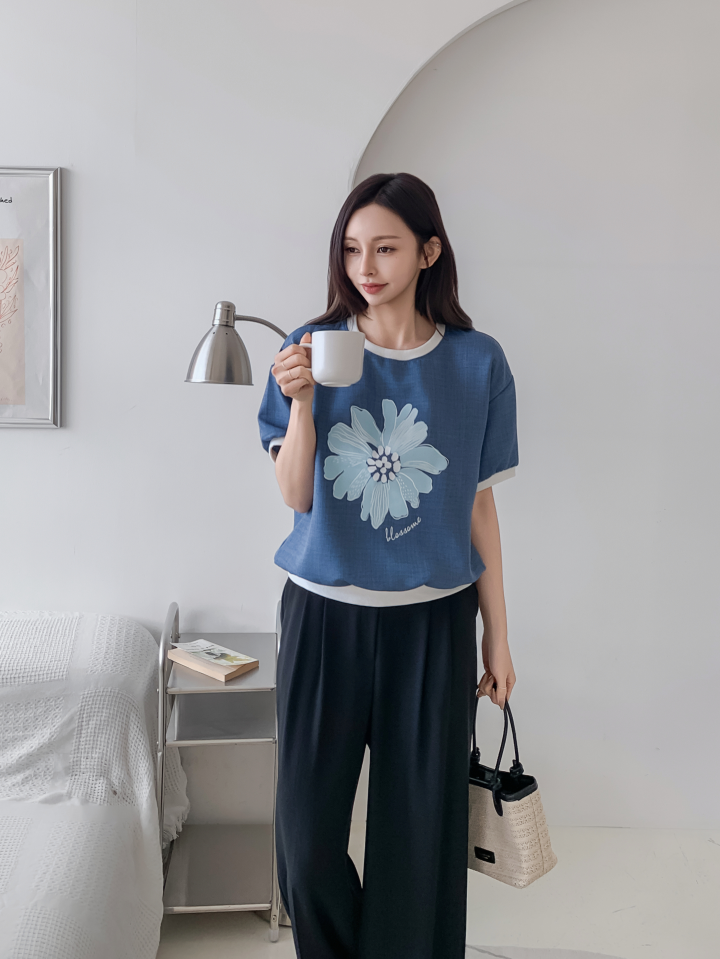 ラウンドネックパフスリーブ半袖ドロップショルダープリント配色ラインブラウス | 詳細画像3