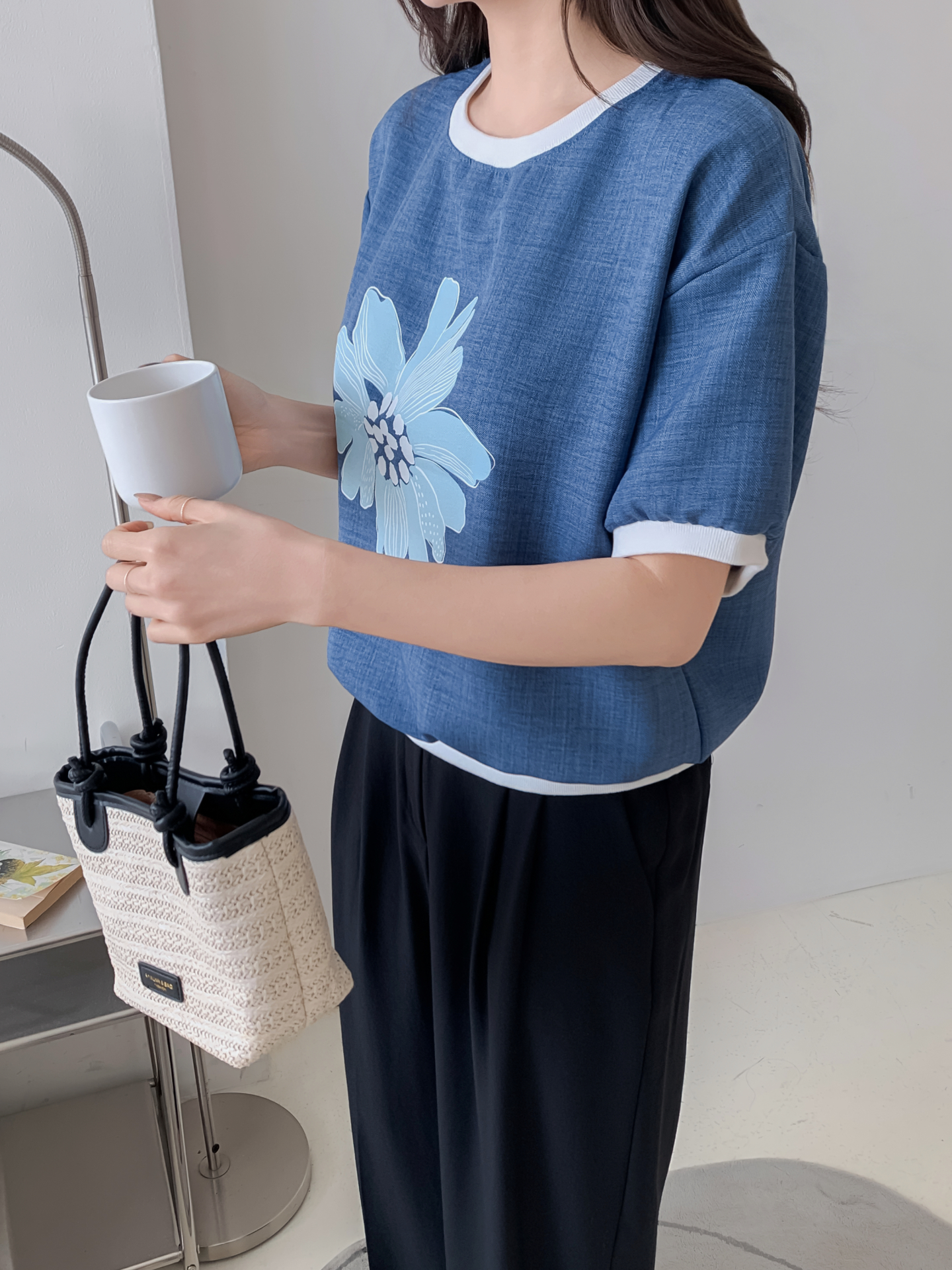 ラウンドネックパフスリーブ半袖ドロップショルダープリント配色ラインブラウス | 詳細画像4