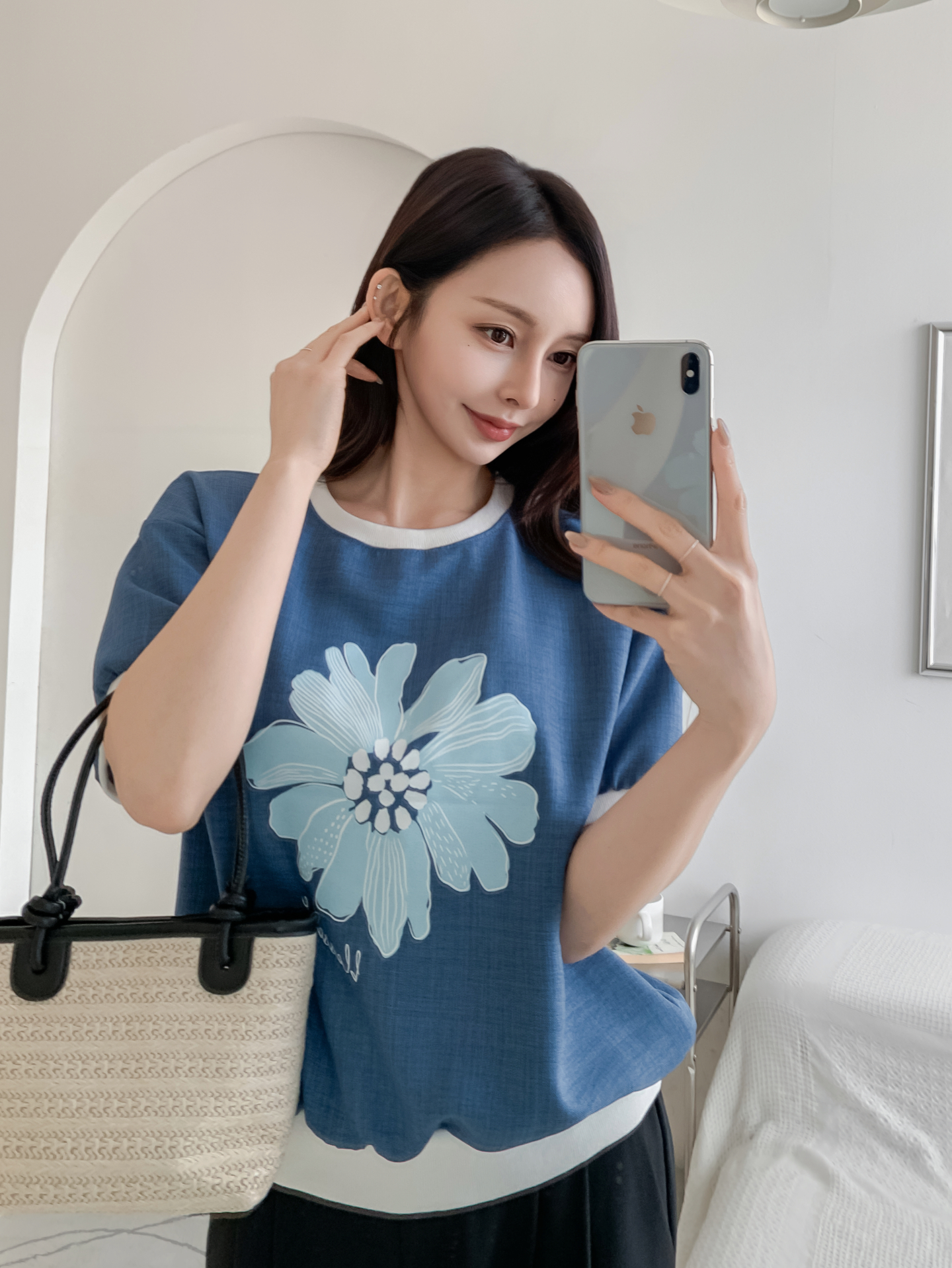 ラウンドネックパフスリーブ半袖ドロップショルダープリント配色ラインブラウス | 詳細画像15