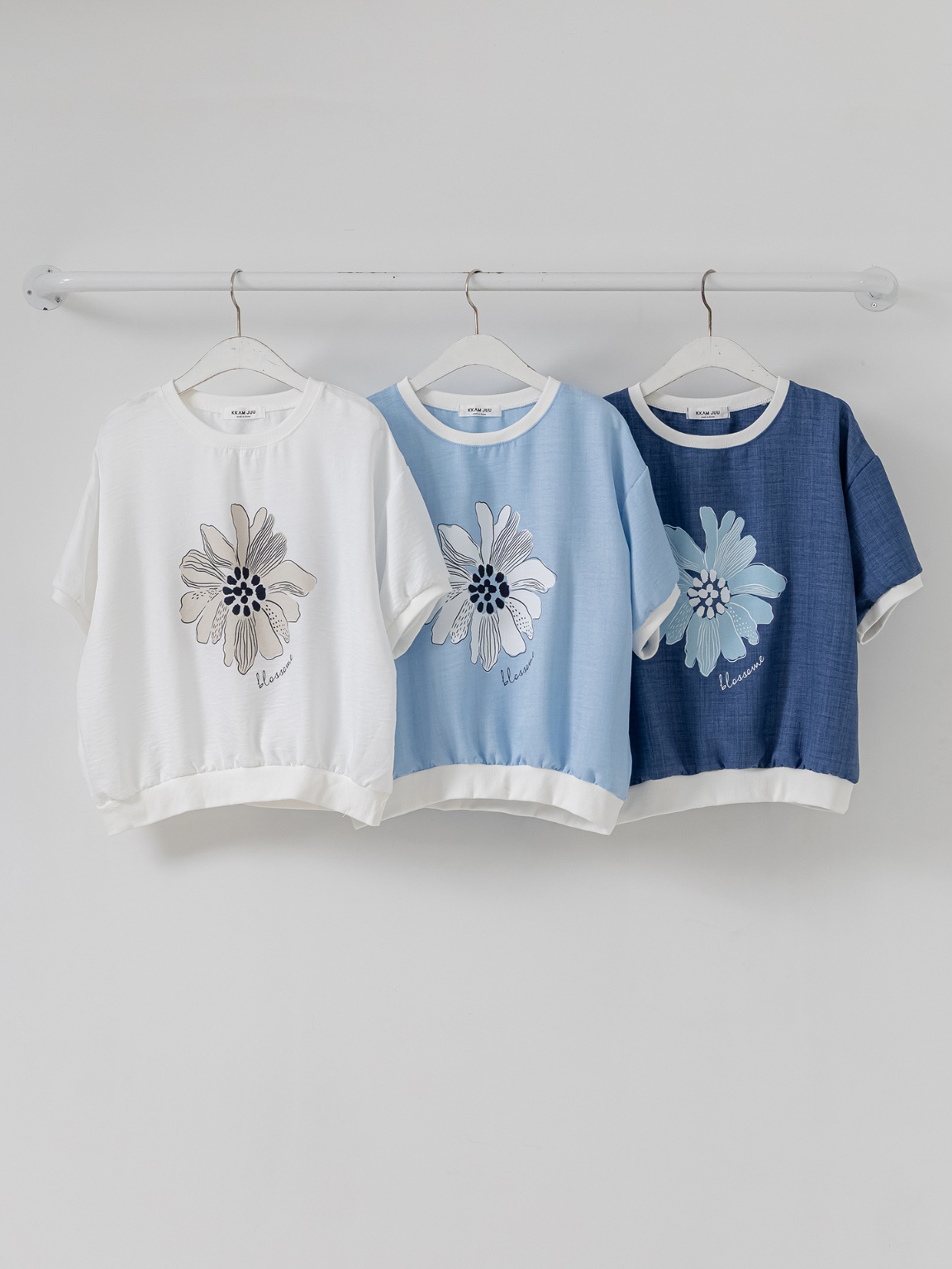 ラウンドネックパフスリーブ半袖ドロップショルダープリント配色ラインブラウス | 詳細画像33