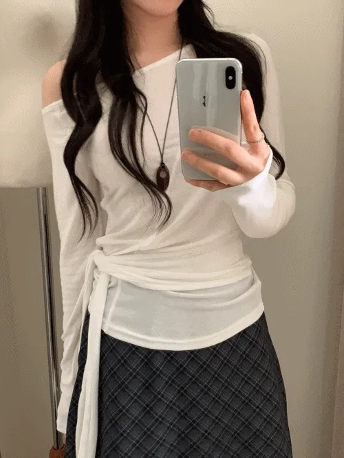 ラウンドネック長袖ラインボウタイベーシックオフショルダーTシャツ | banincci | 詳細画像1