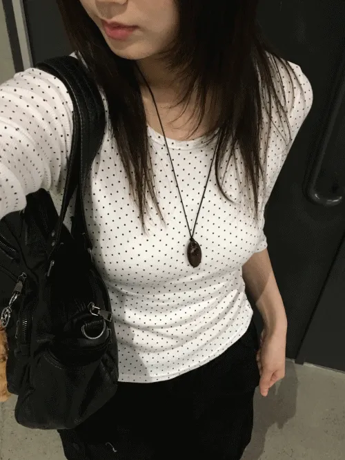 リブラウンドネック7分袖ベーシックスリムドットTシャツ | banincci | 詳細画像1