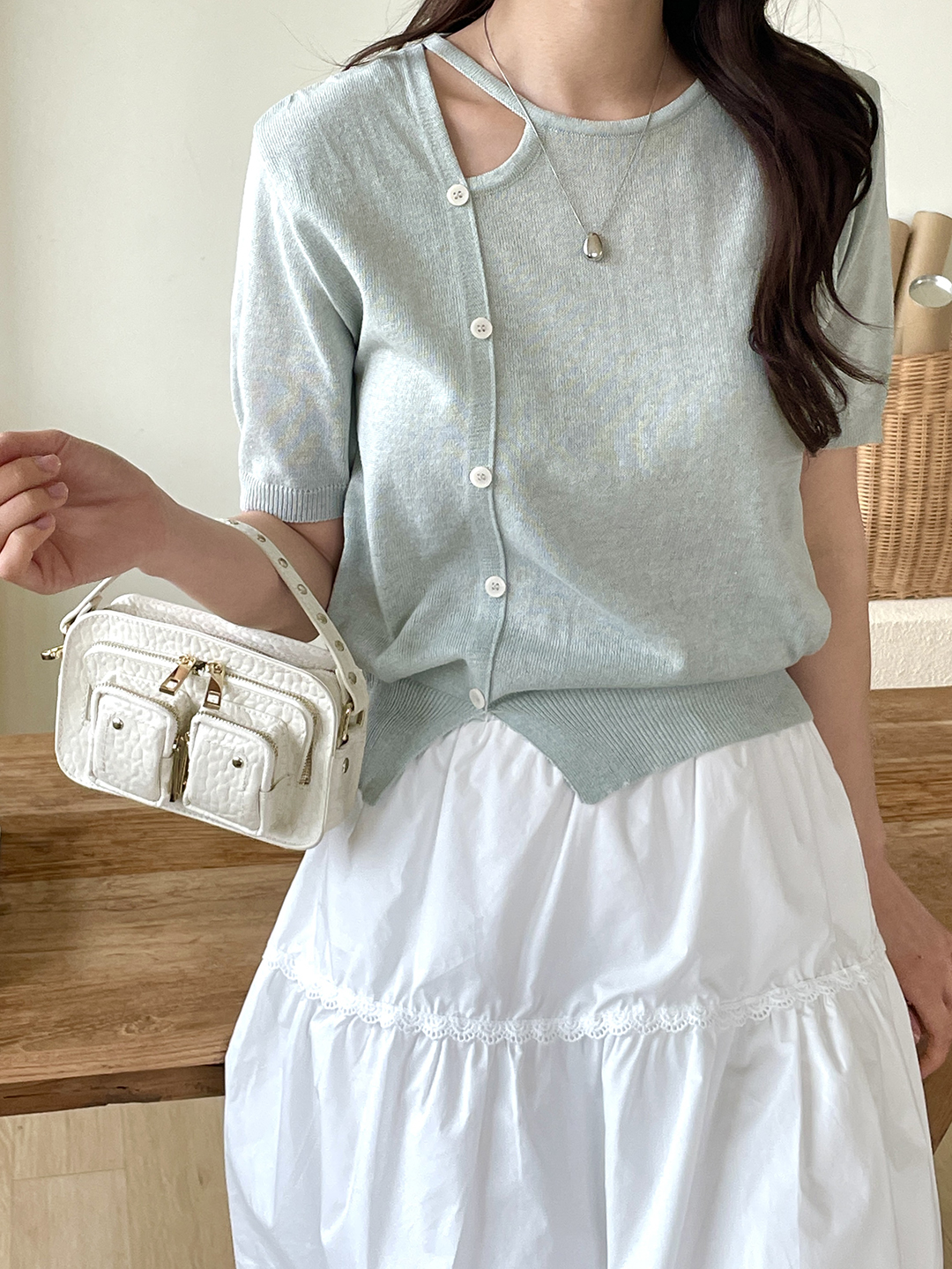 リネン混ラウンドネックスリット半袖フェイクボタンニット | 詳細画像8