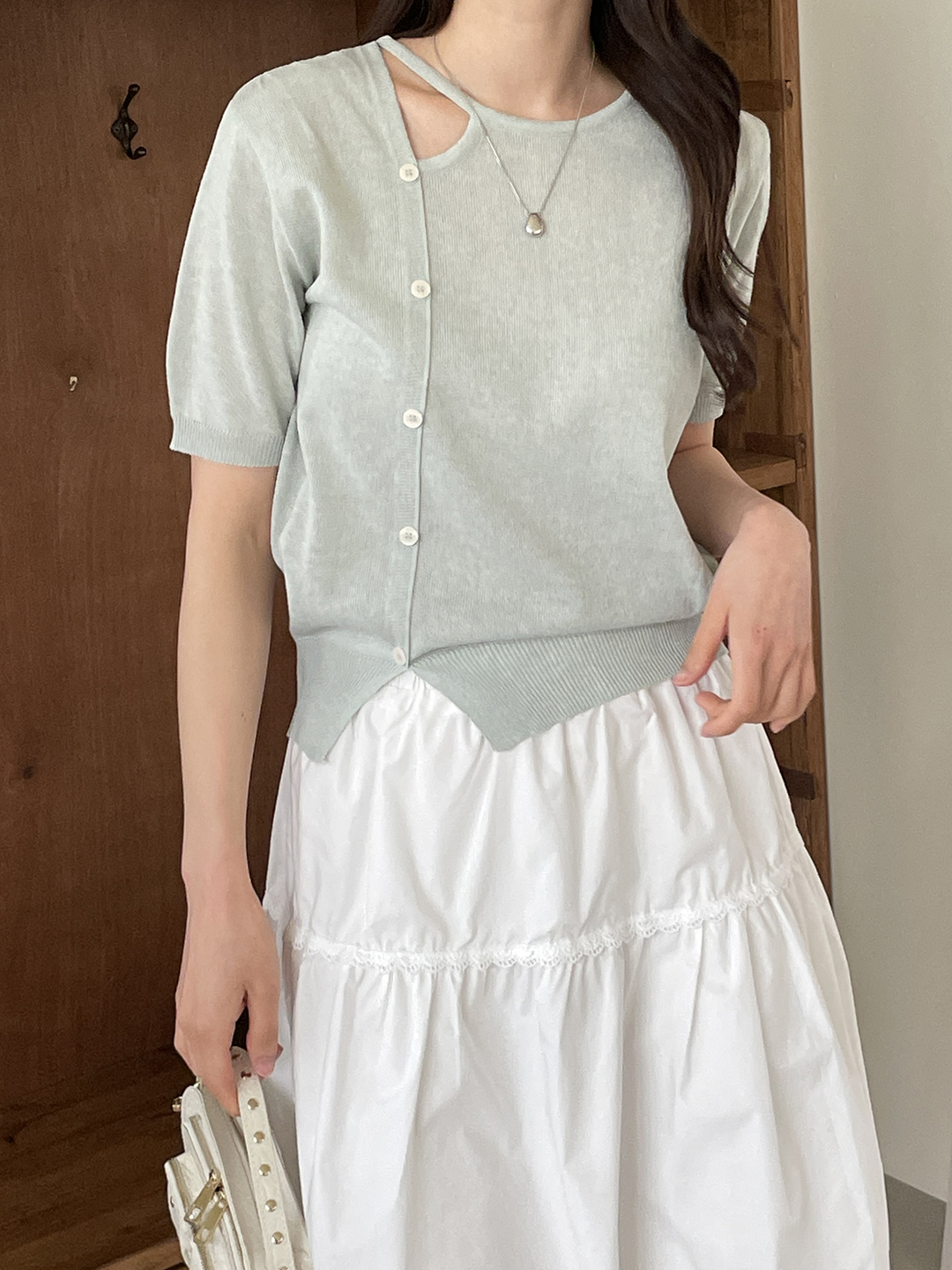 リネン混ラウンドネックスリット半袖フェイクボタンニット | 詳細画像10